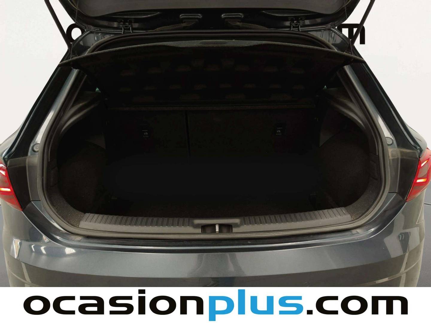 Fotos maletero Seat León Seat León 1.5 TSI S&S FR Black Edition (150 CV)