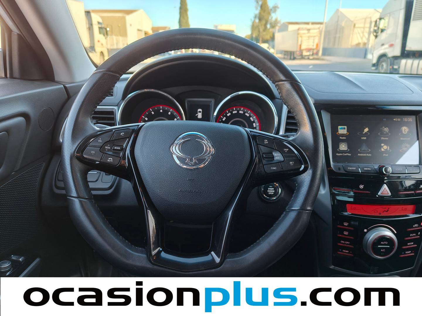 Foto SsangYong Tivoli Ssangyong Tivoli G16 Limited 4x2 (128 CV)