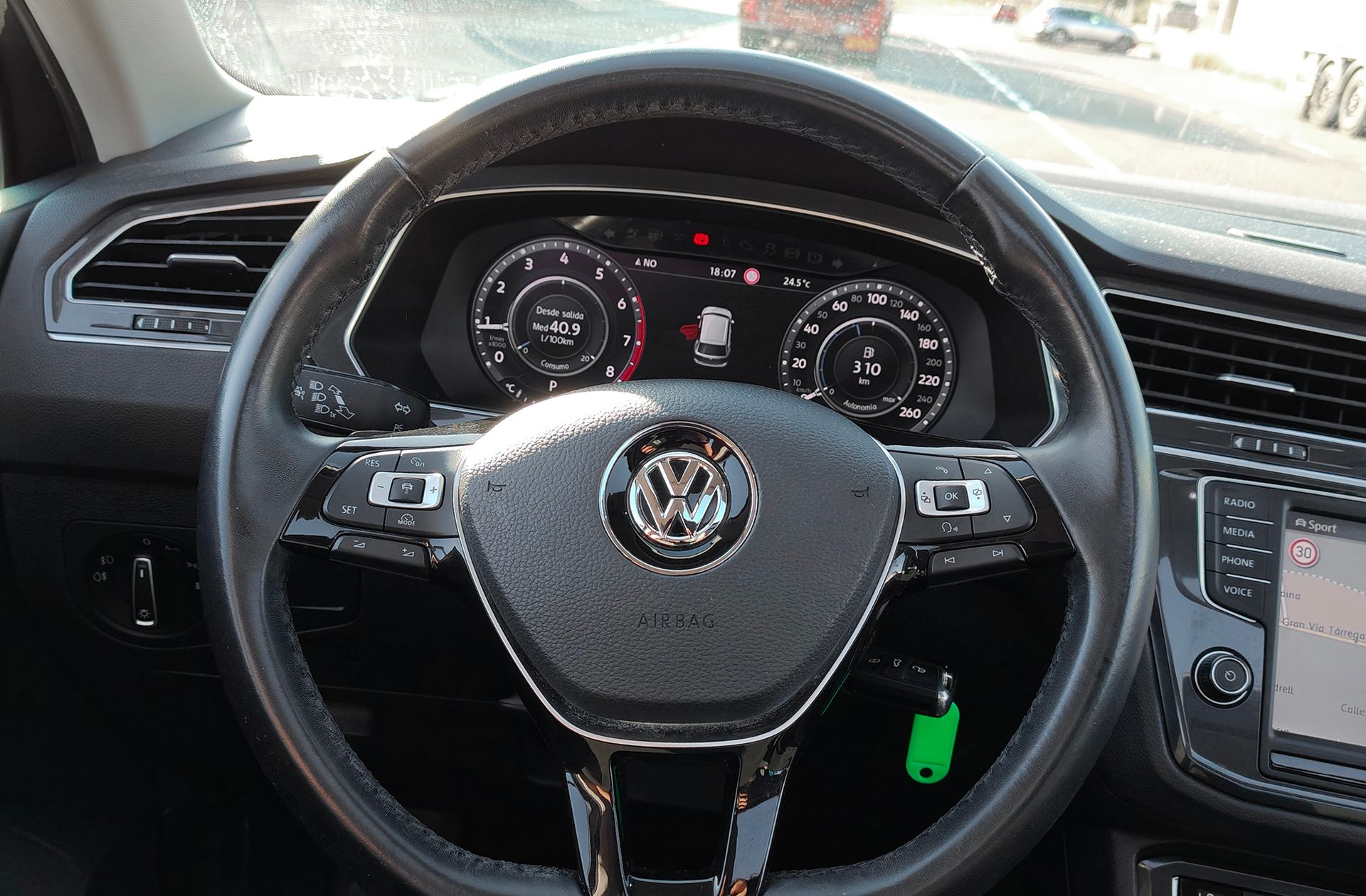 Volkswagen Tiguan Sport 2.0 TSI 4Motion DSG Pack R Line - foto 23