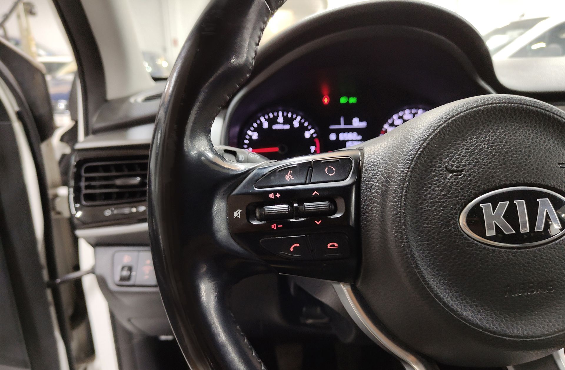 Kia Stonic 1.0 T-GDi Eco-Dynamic Drive - foto 26