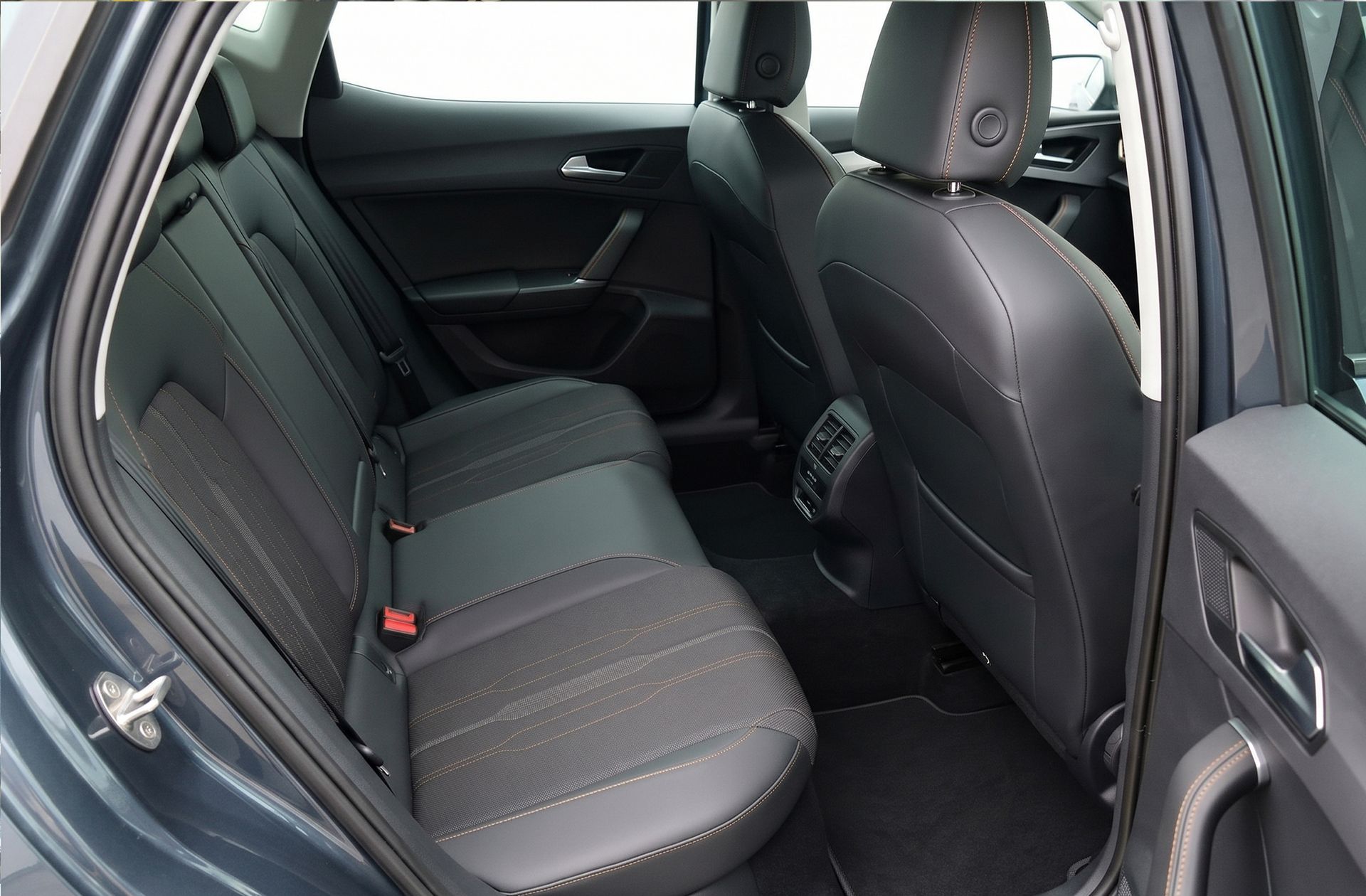 Cupra Formentor 1.5 TSI DSG - foto 19