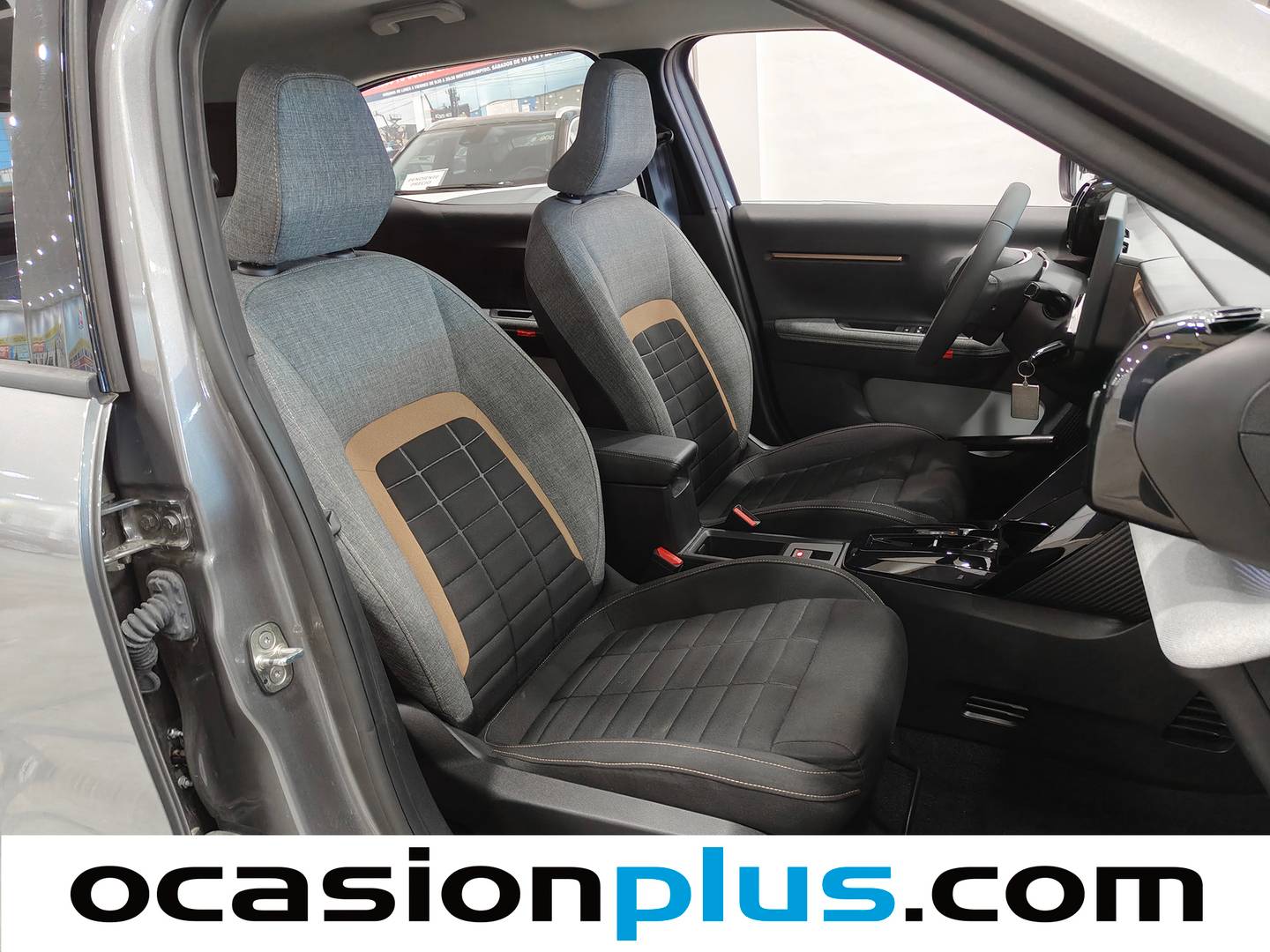 Citroën C3 Aircross Citroën C3 Aircross Hybrid 145 Plus e-DCS6 (145 CV) híbrido