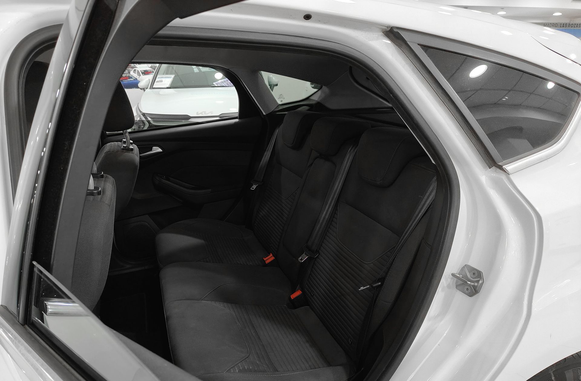Ford Focus 2.0 TDCi Titanium PowerShift - foto 9