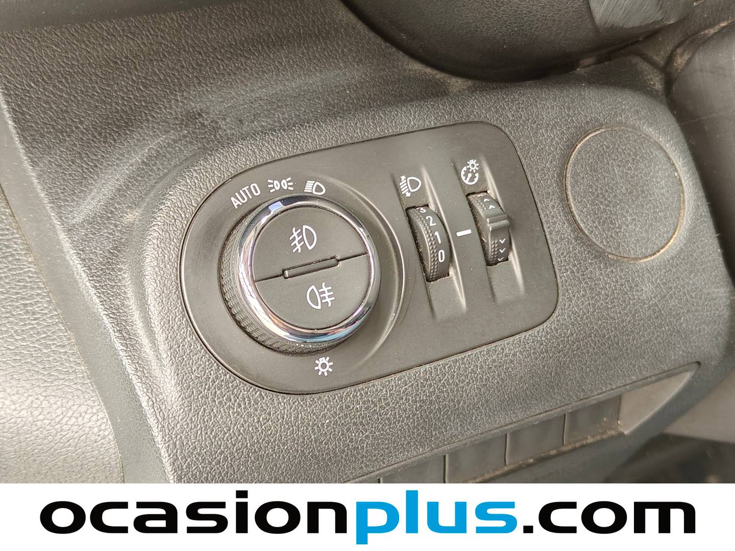 Equipamiento del Opel Combo Life Opel Combo Life 1.5 TD S&S Edition Plus L (102 CV)