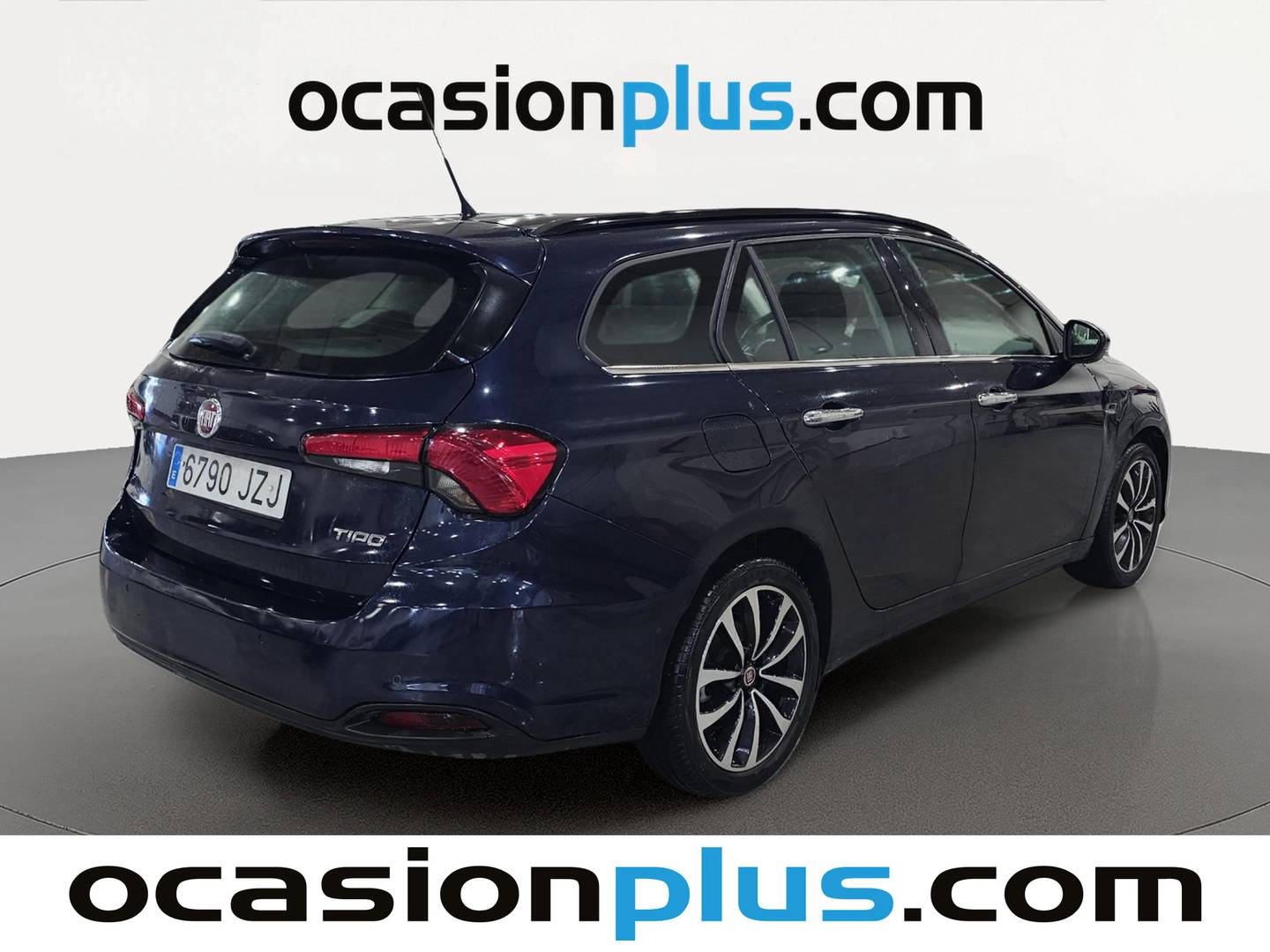 Foto trasera Fiat Tipo Fiat Tipo SW 1.6 Multijet Lounge II (120 CV) derecha