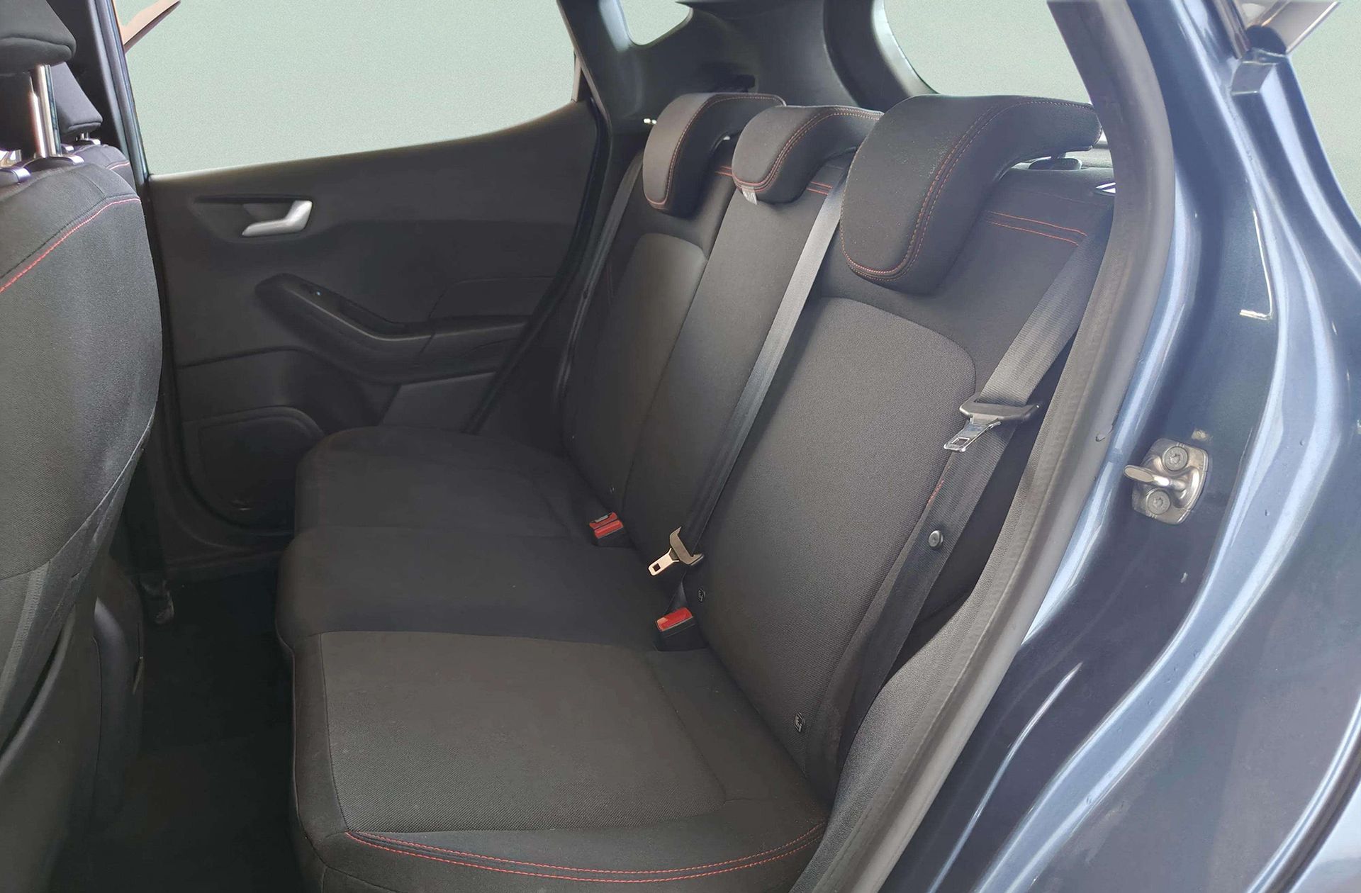 Ford Fiesta 1.0 EcoBoost MHEV ST-Line - foto 12