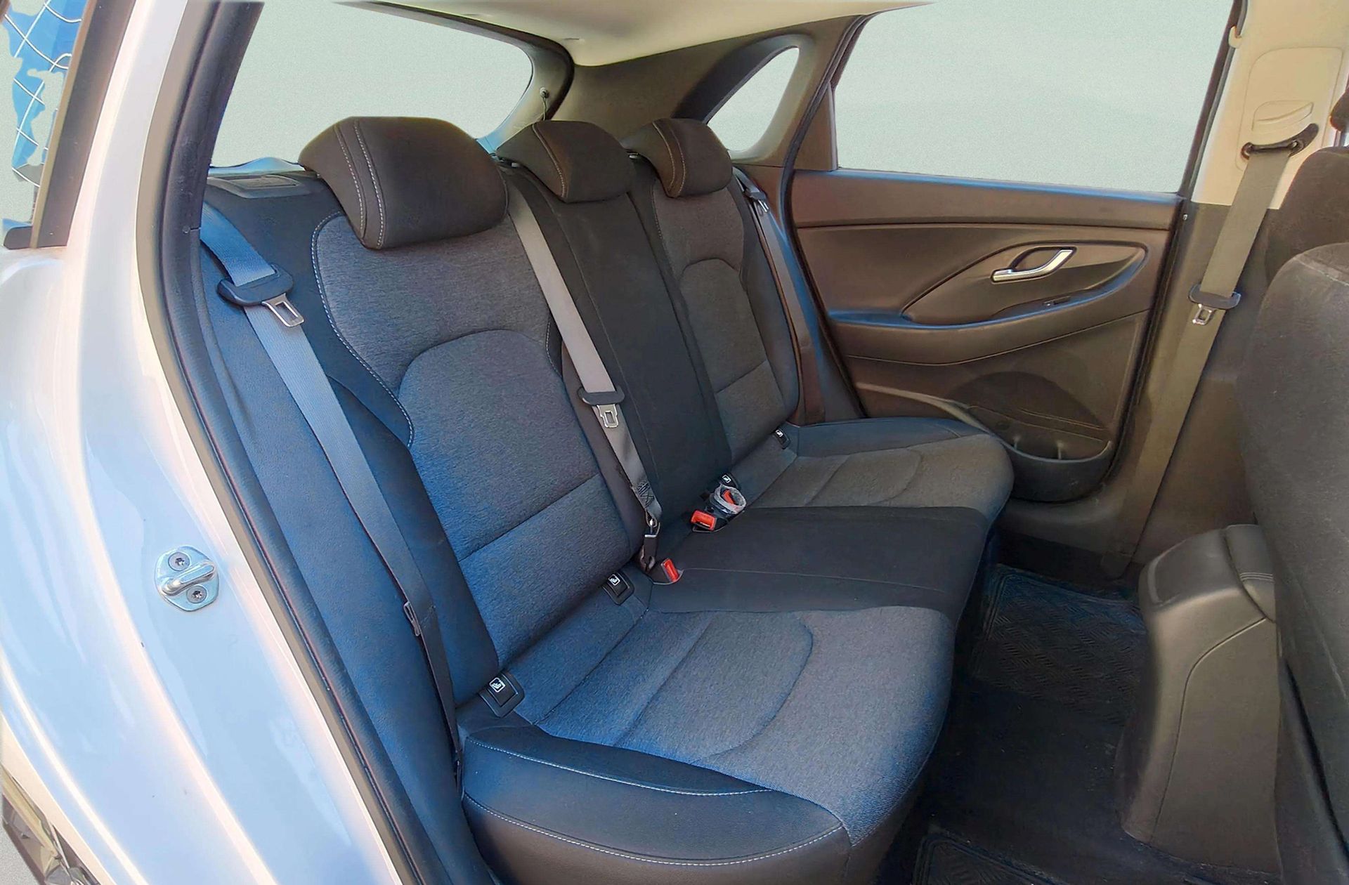 Hyundai i30 1.5 DPI Klass SLX - foto 16