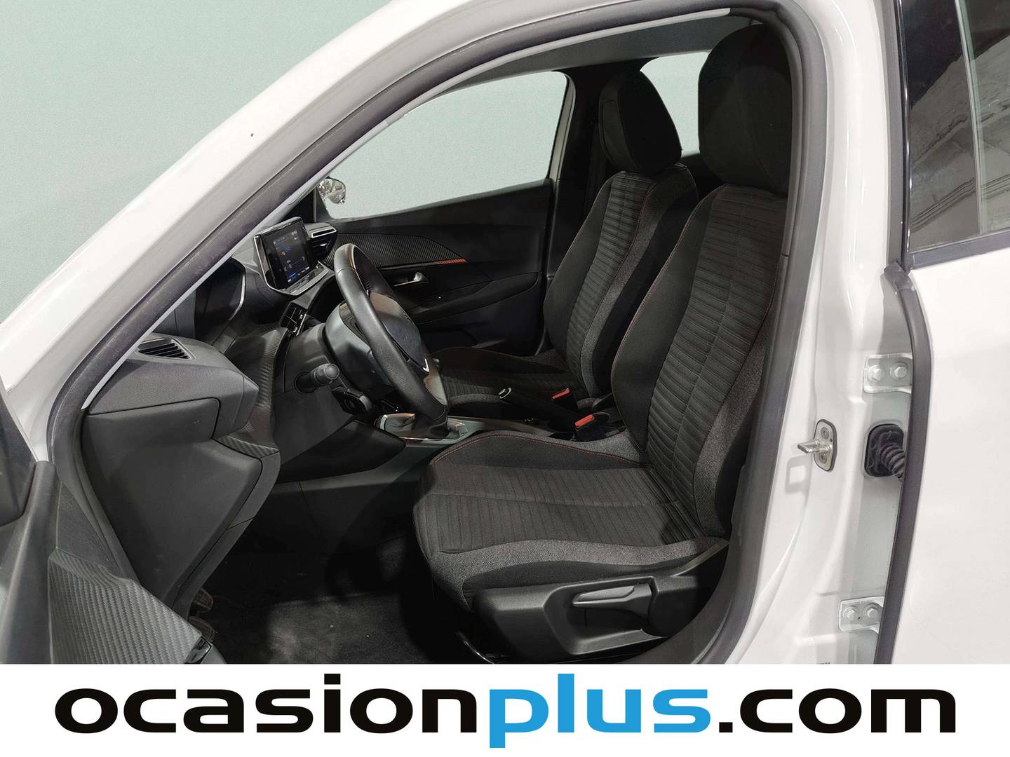 Foto asientos delanteros Peugeot 2008 Peugeot 2008 Puretech 100 S&S Active Pack (100 CV)