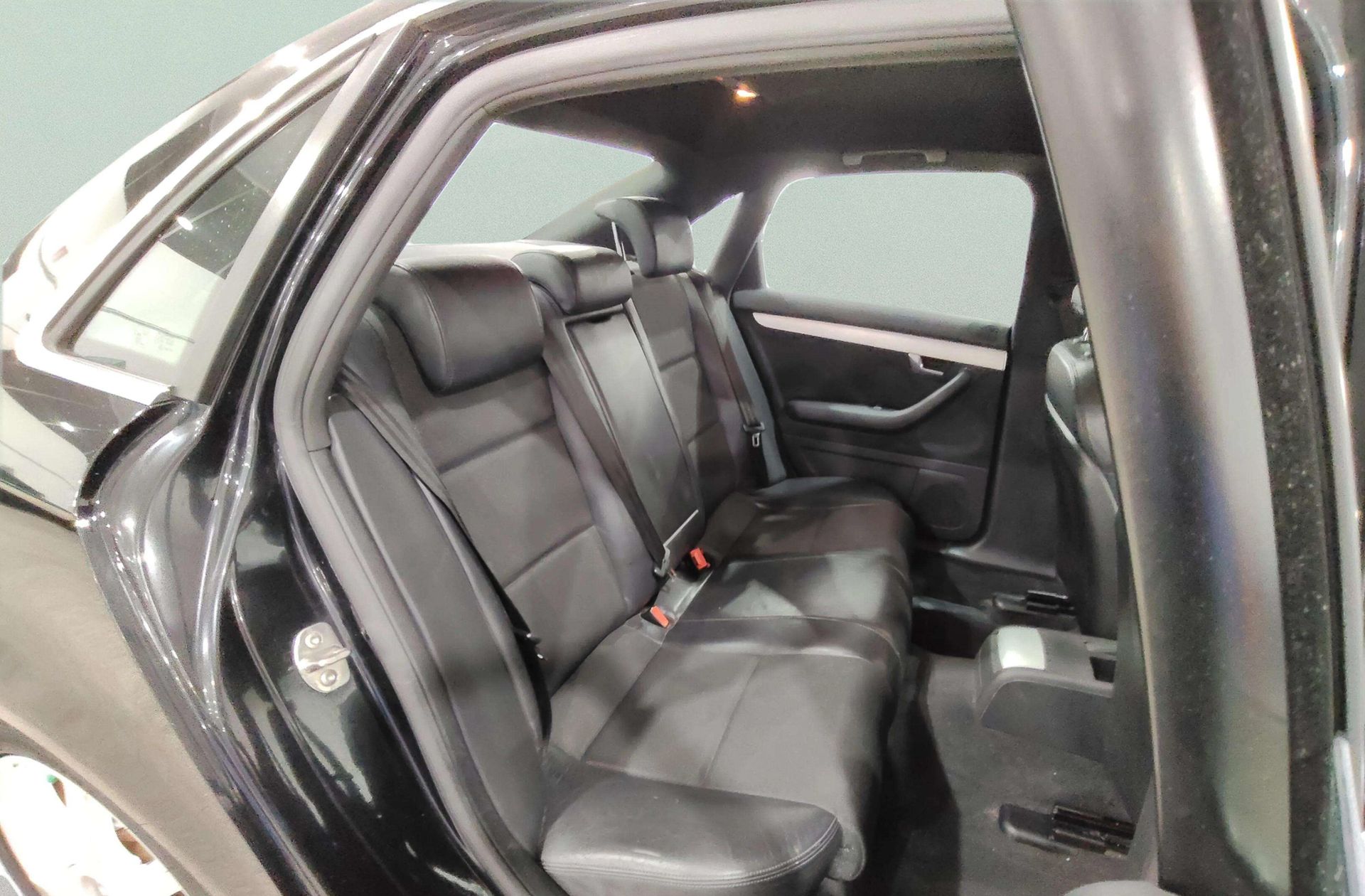 Audi A4 1.8 T Pack S-Line - foto 14