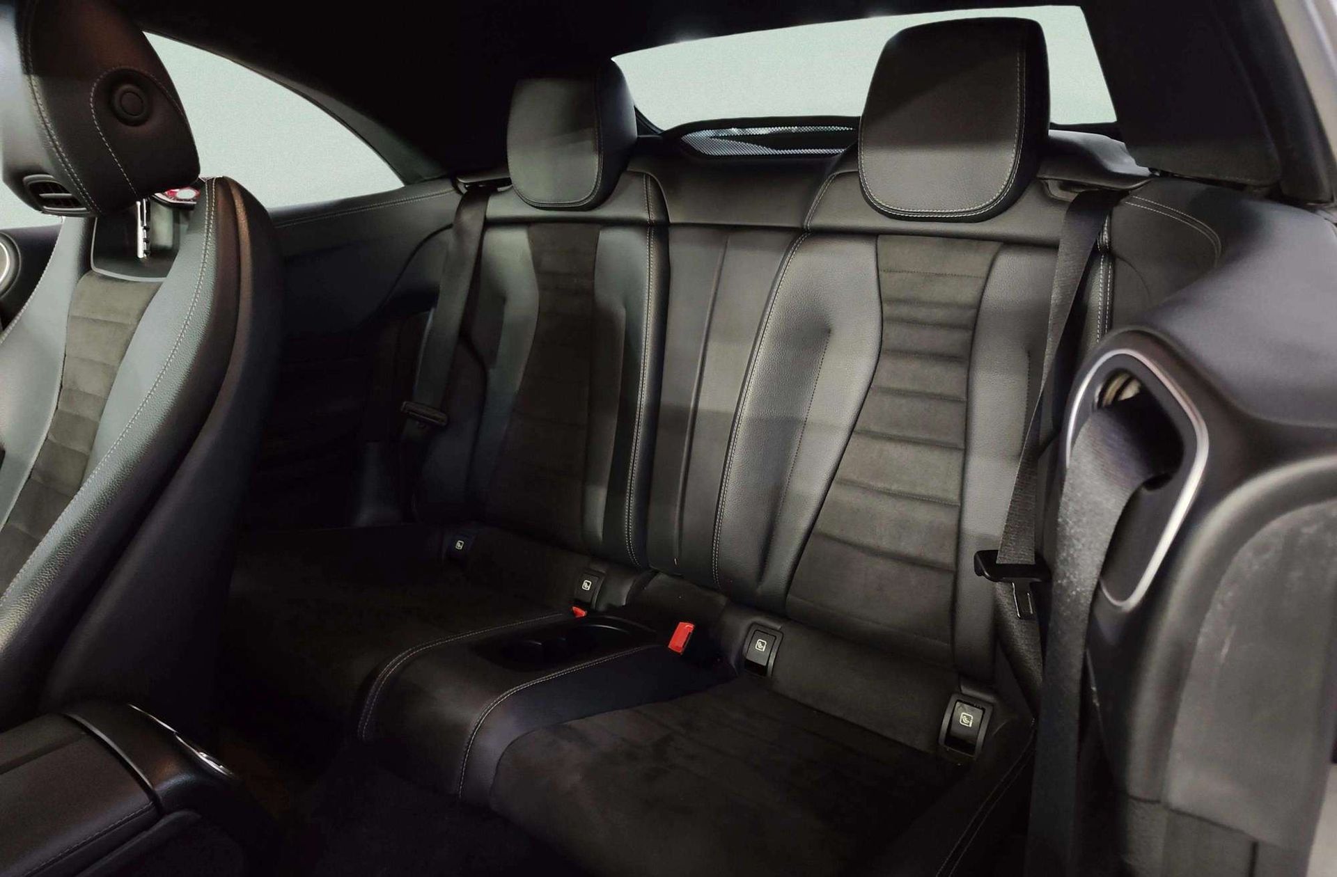 Mercedes-Benz Clase E 220 d Cabrio Pack AMG - foto 19