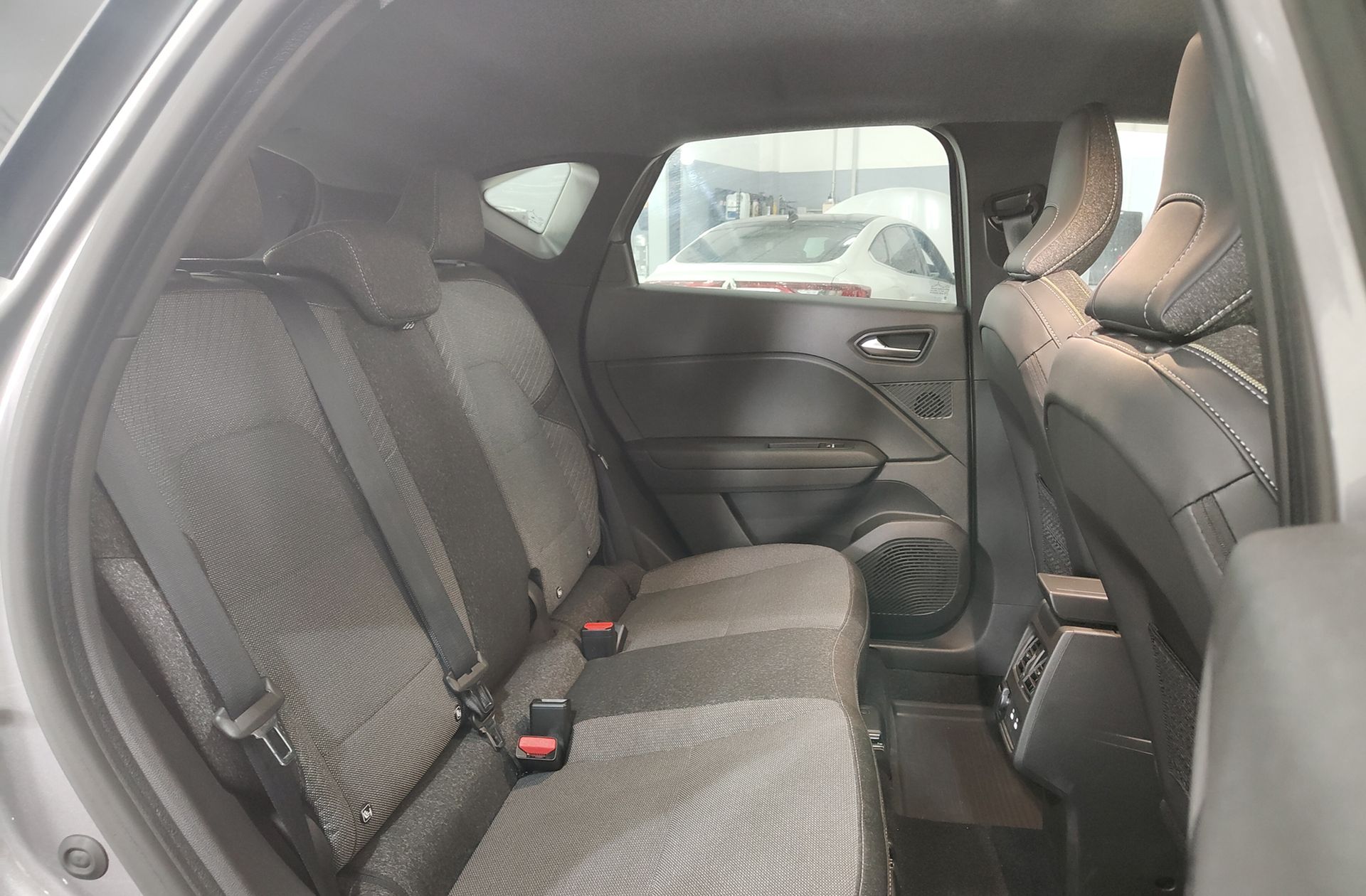 Renault Captur Techno E-Tech Híbrido - foto 17
