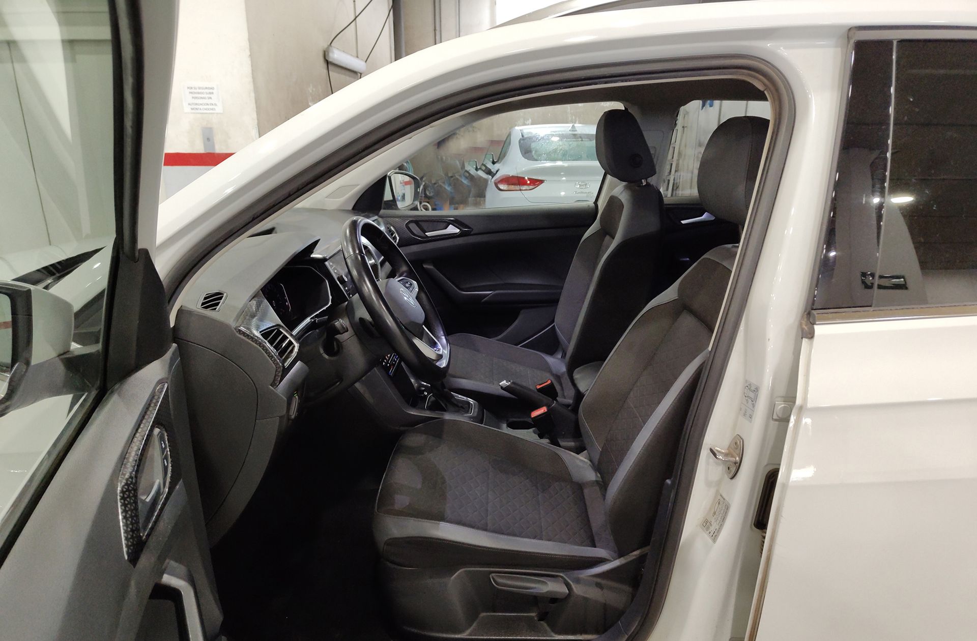 Volkswagen T-Cross Sport 1.5 TSI DSG - foto 11