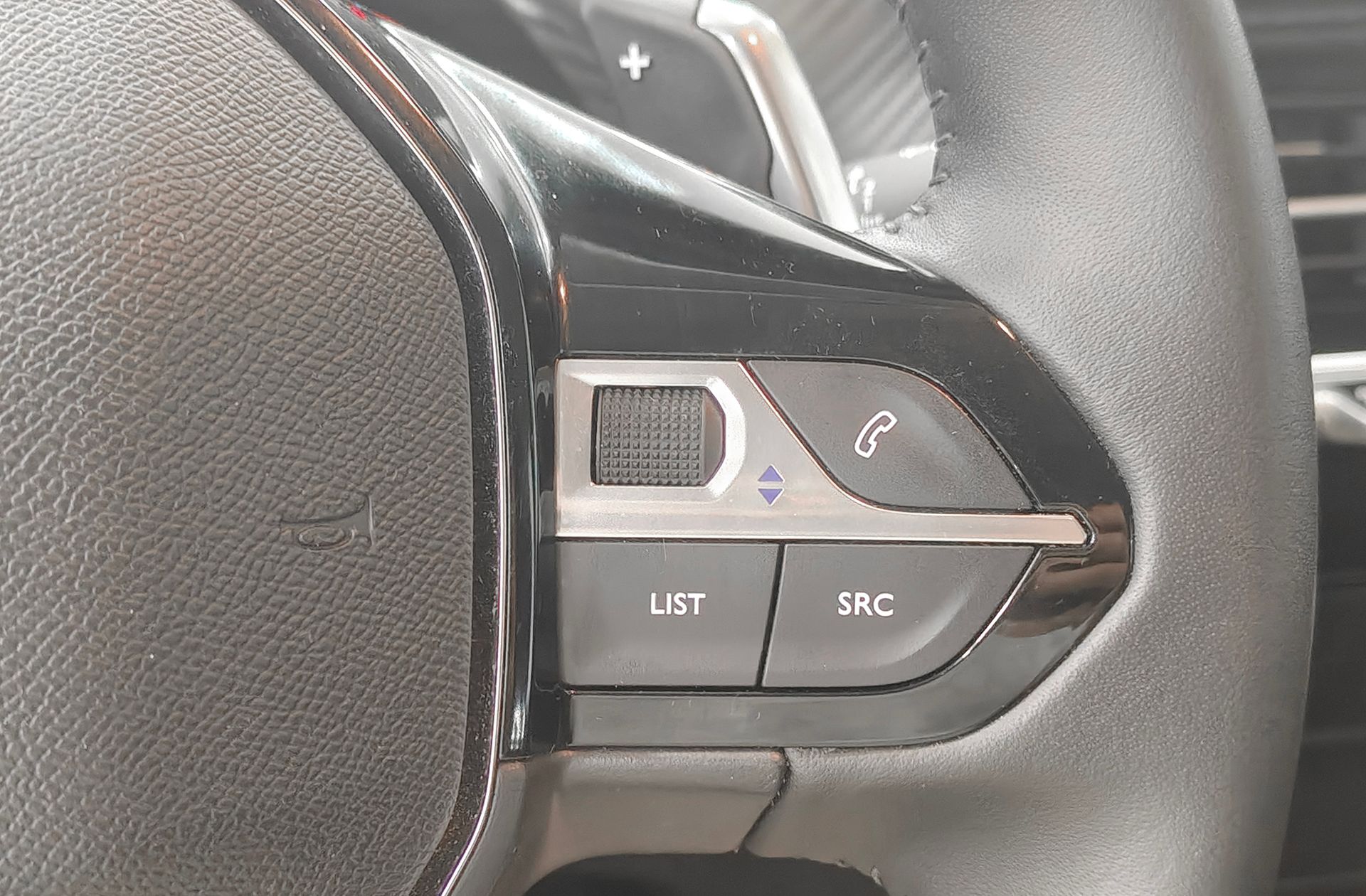 Peugeot 208 Style Hybrid 110 eDCS6 - foto 27
