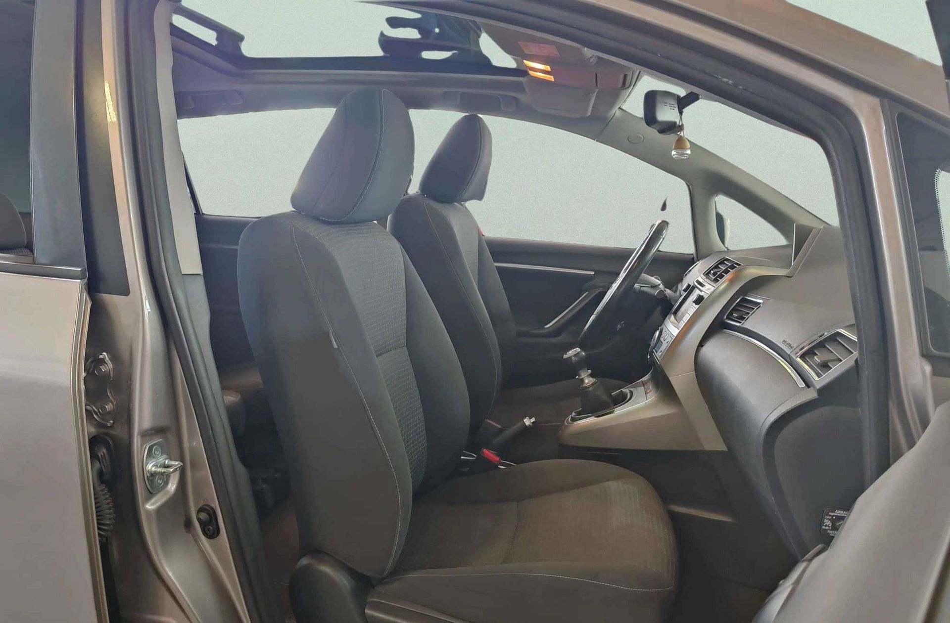 Toyota Verso 115D Advance - foto 16