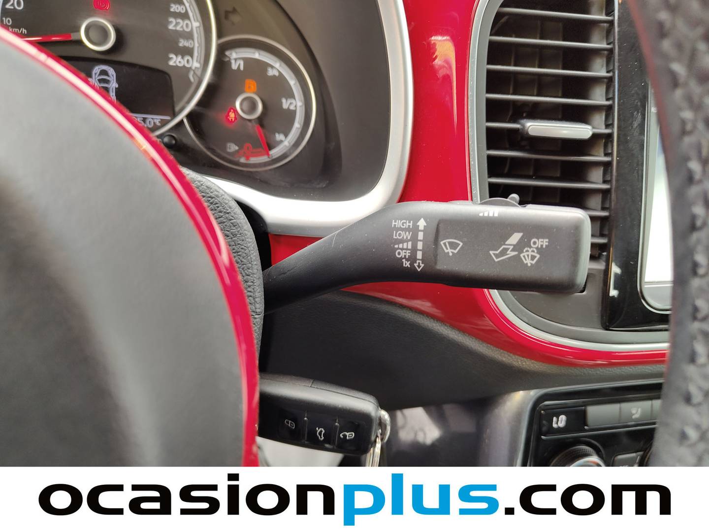 Volkswagen Beetle Volkswagen Beetle Cabrio Design 2.0 TDI BMT (110 CV) de ocasión