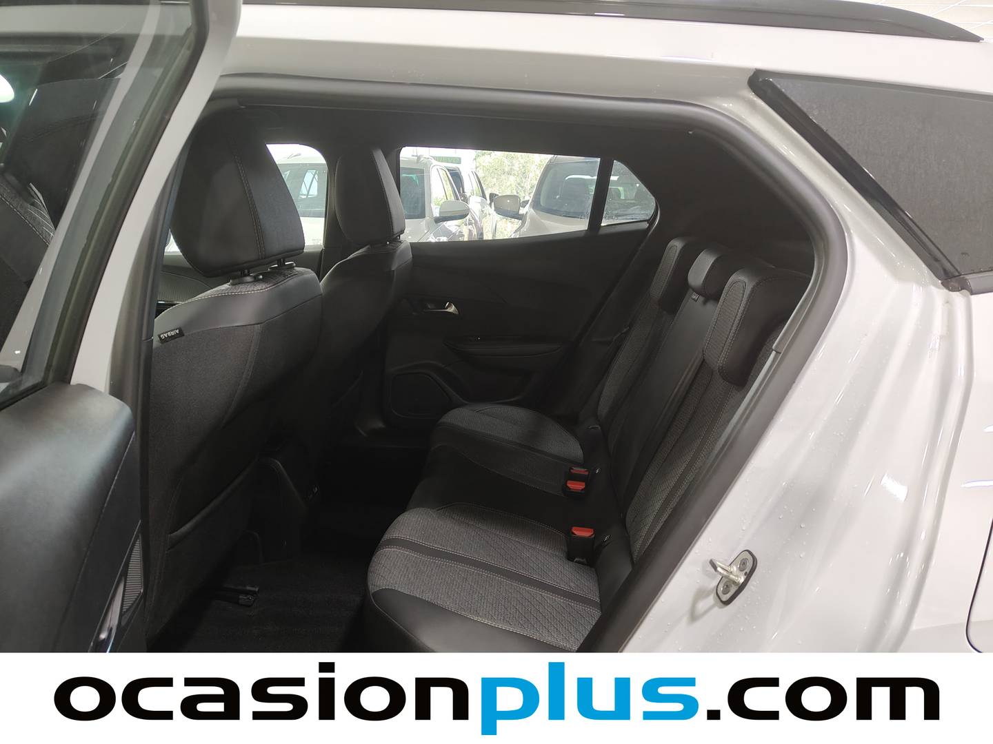 Foto asientos traseros Peugeot 2008 Peugeot 2008 Allure Hybrid eDCS6 (145 CV)