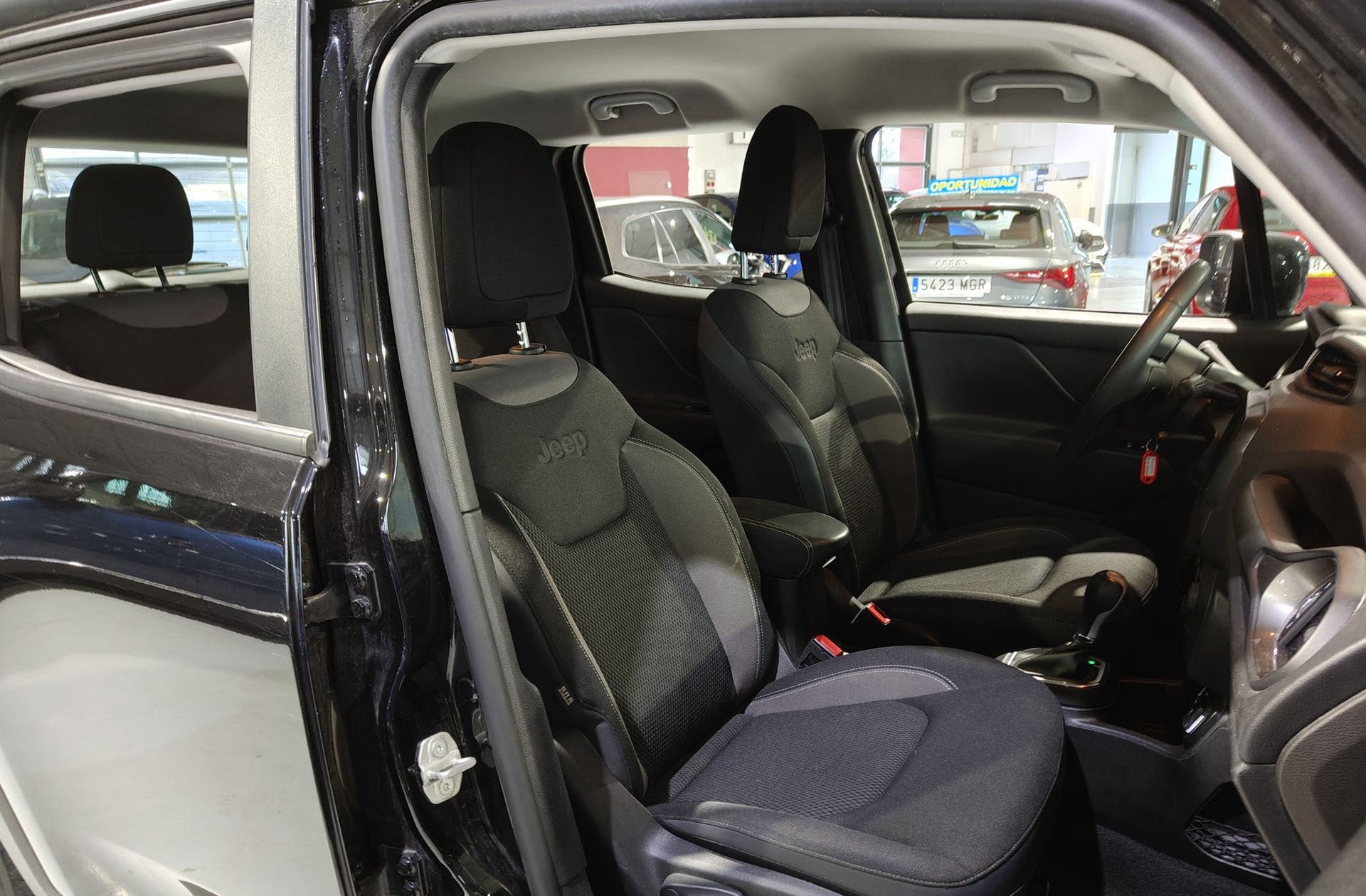 Jeep Renegade eHybrid 1.5 Limited ATX - foto 15