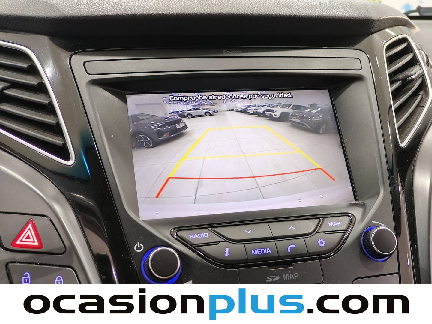 Equipamiento del Hyundai i40 Hyundai i40 CW 1.7 CRDi BlueDrive Tecno (141 CV)