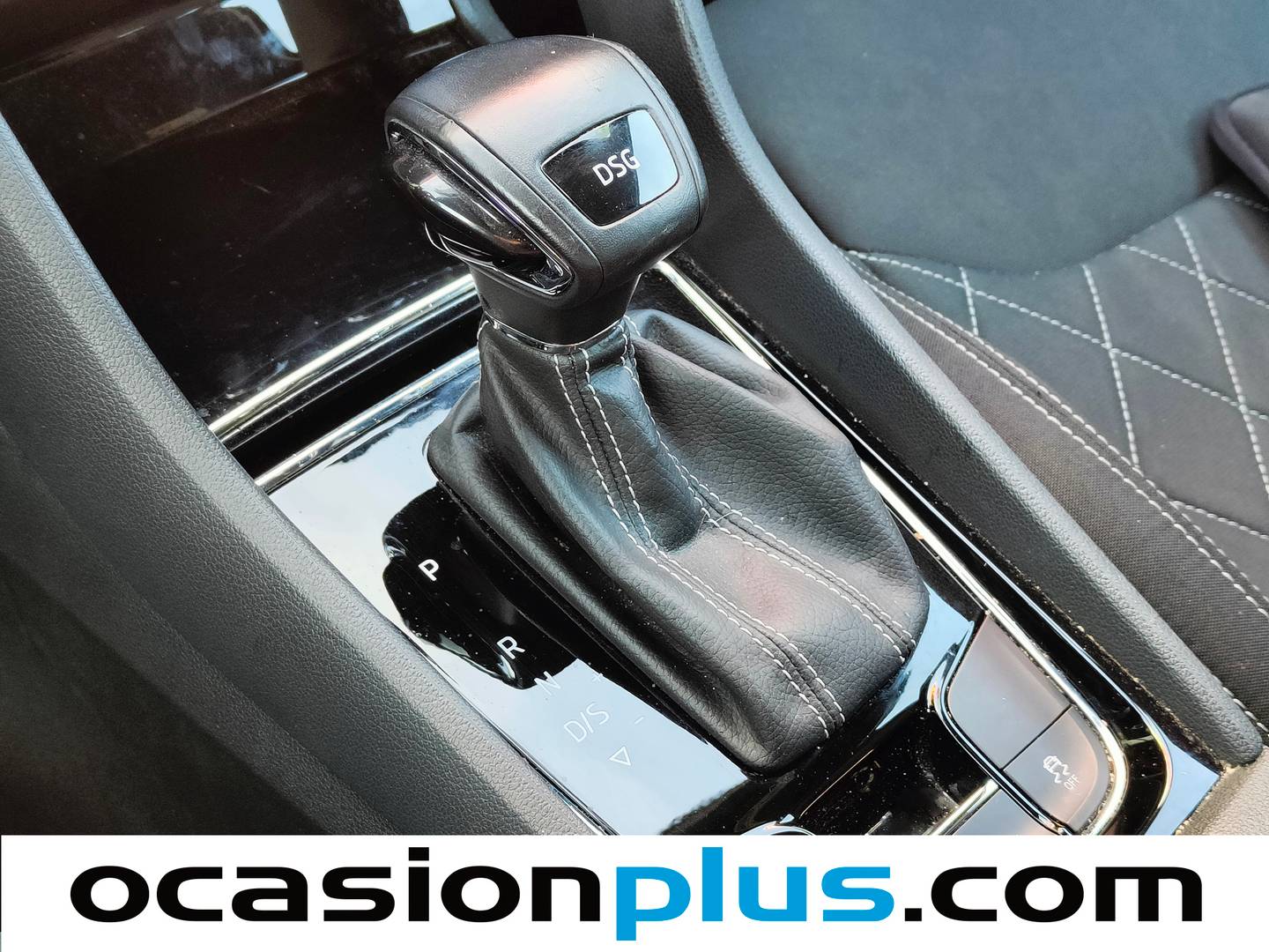 Foto Skoda Karoq Skoda Karoq 1.5 TSI ACT Sportline DSG (150 CV)