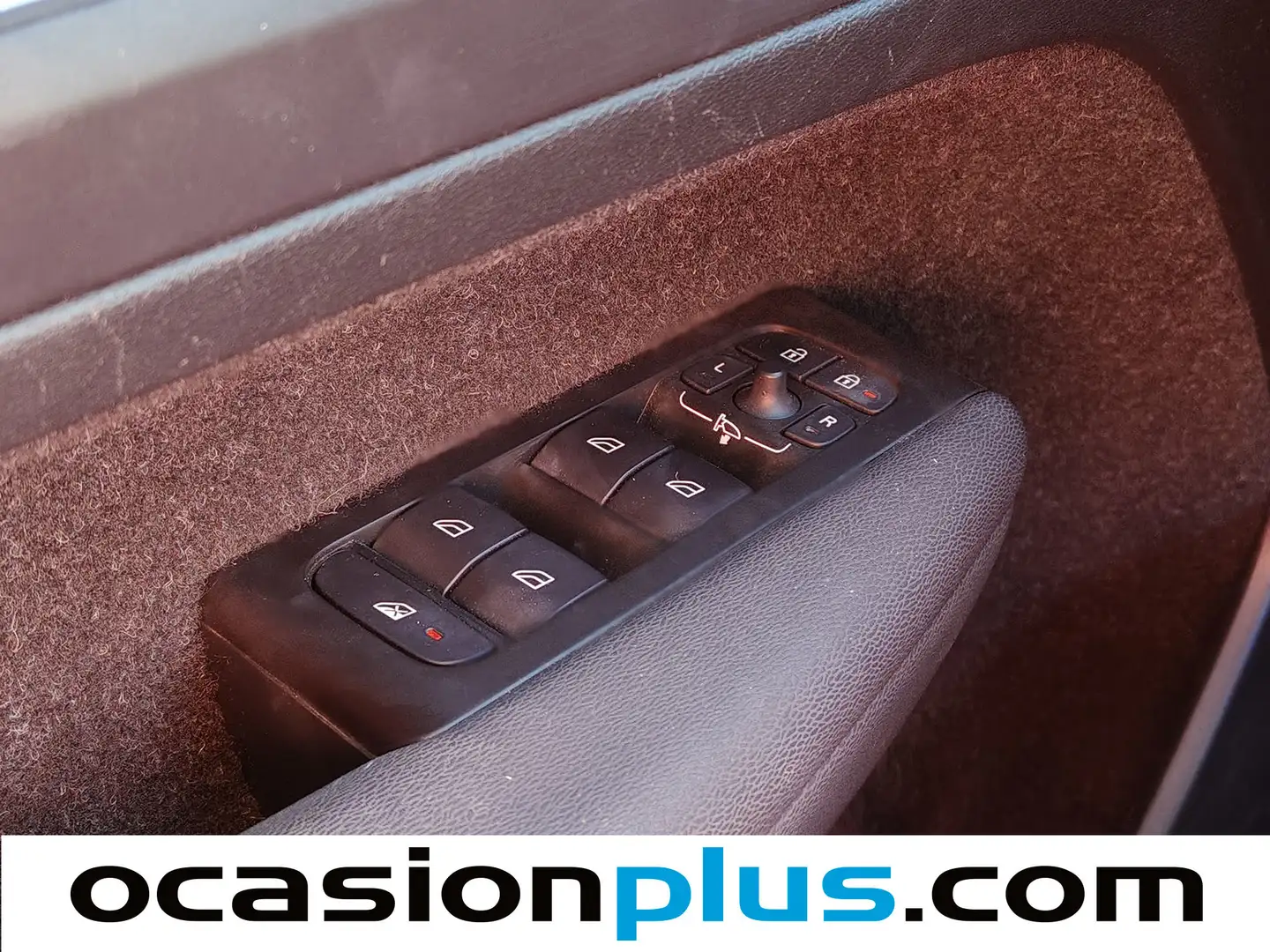 Foto Volvo XC40 Volvo XC40 T3 Momentum Pro Auto (163 CV)