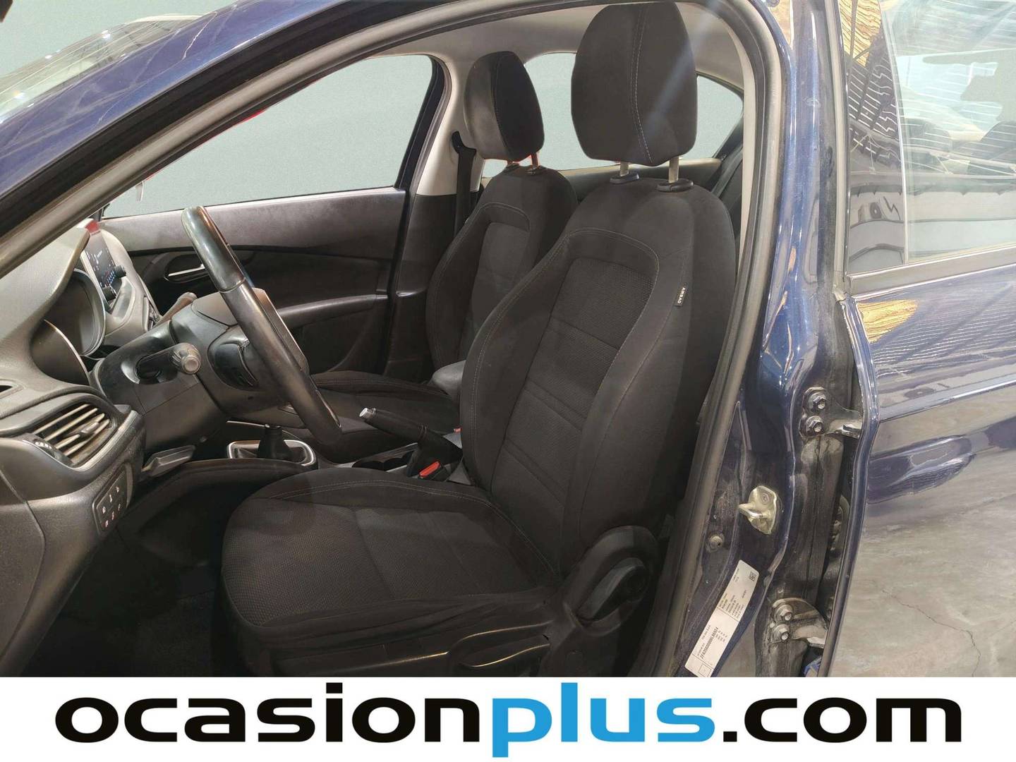 Foto asientos delanteros Fiat Tipo Fiat Tipo Sedan 1.4 16v Lounge (95 CV)