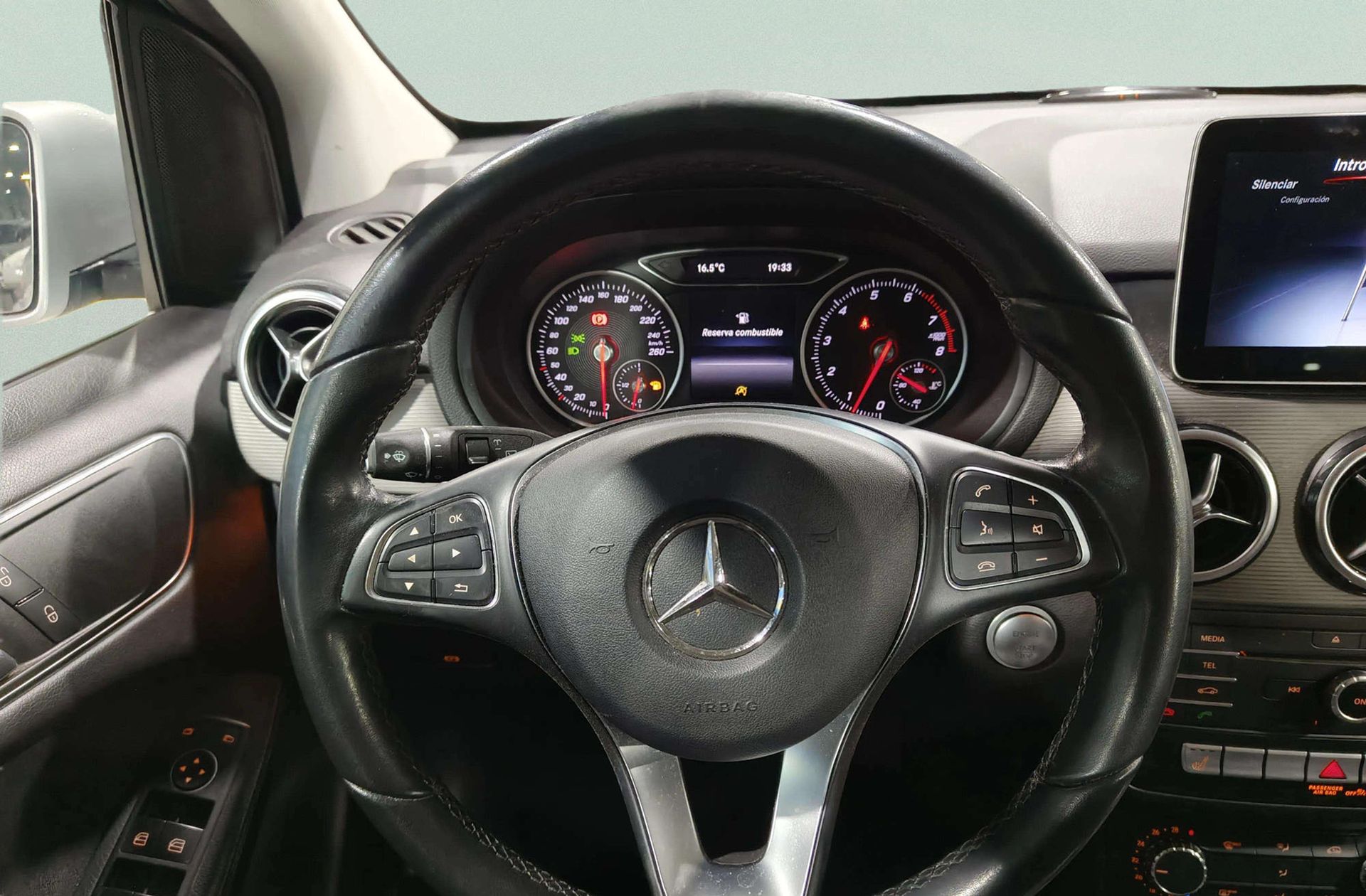 Mercedes-Benz Clase B B 180 - foto 17