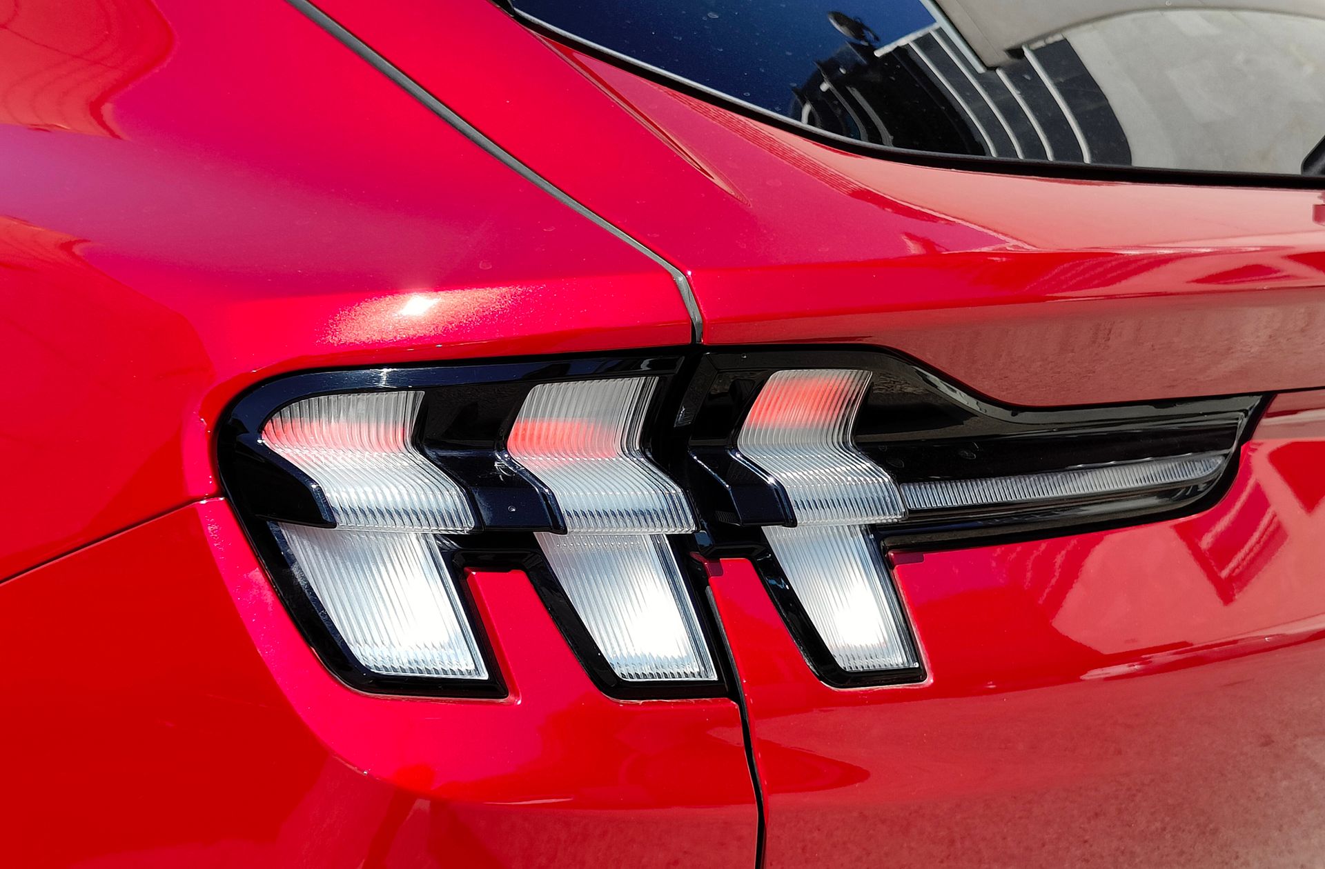 Ford Mustang Mach-E Batería 75.7Kwh Base - foto 18