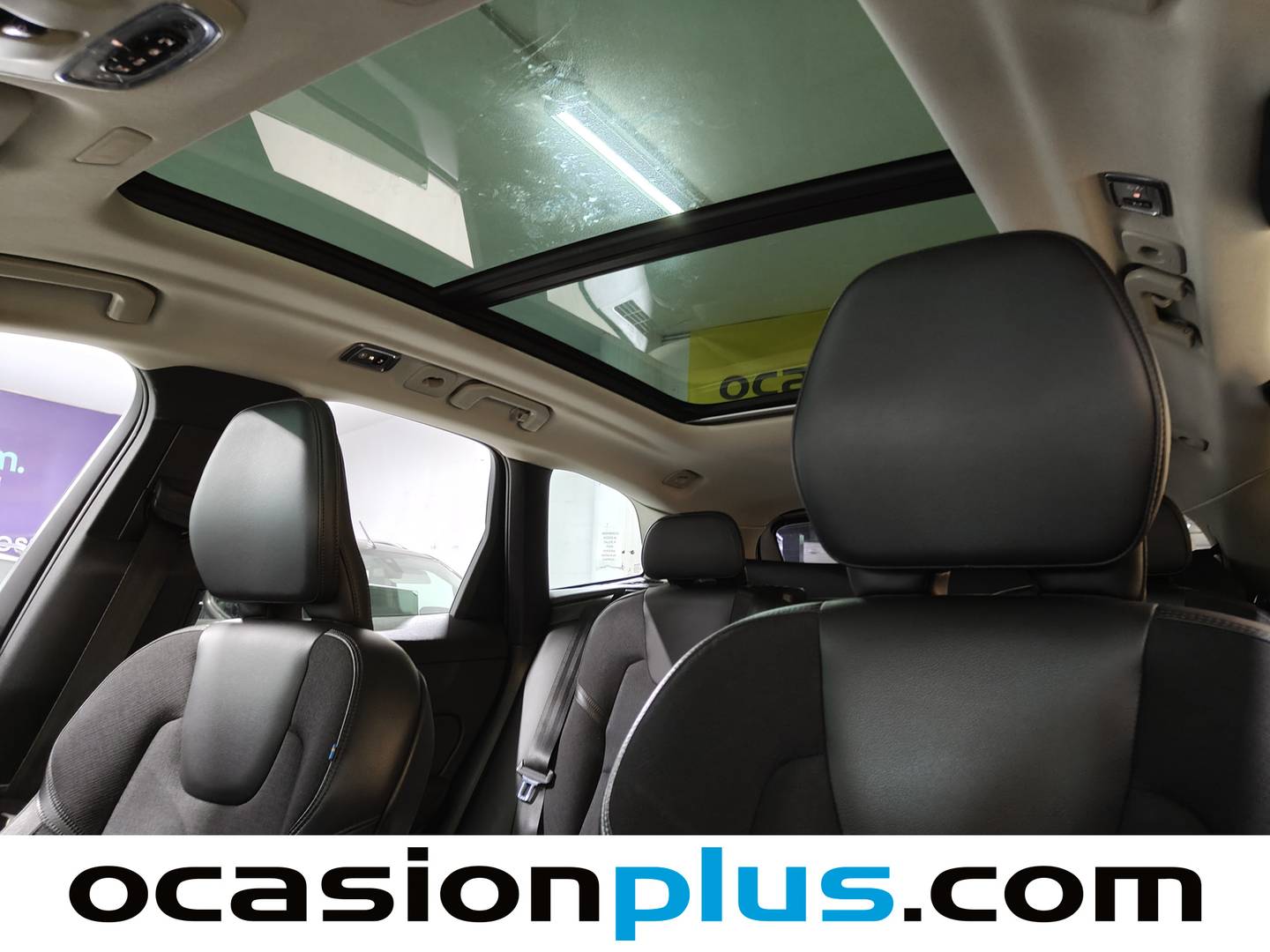 Foto Volvo XC60 Volvo XC60 2.0 T4 Momentum Auto (190 CV)