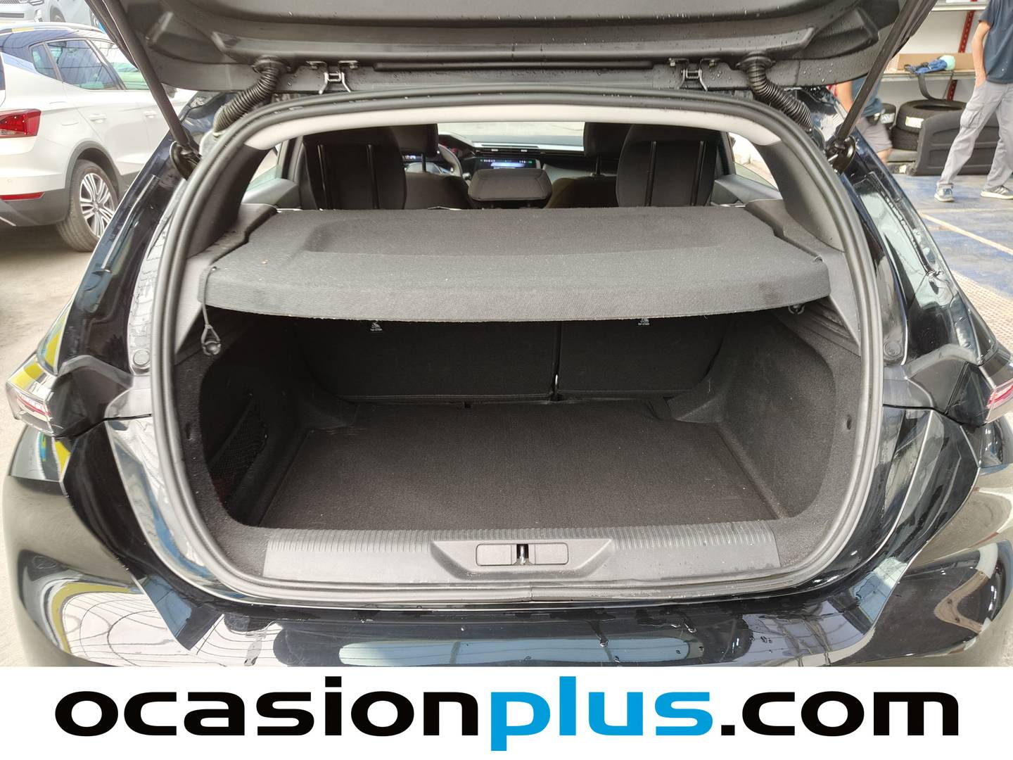 Foto Peugeot 308 Peugeot 308 PureTech 130 S&S Active Pack EAT8 (130 CV)