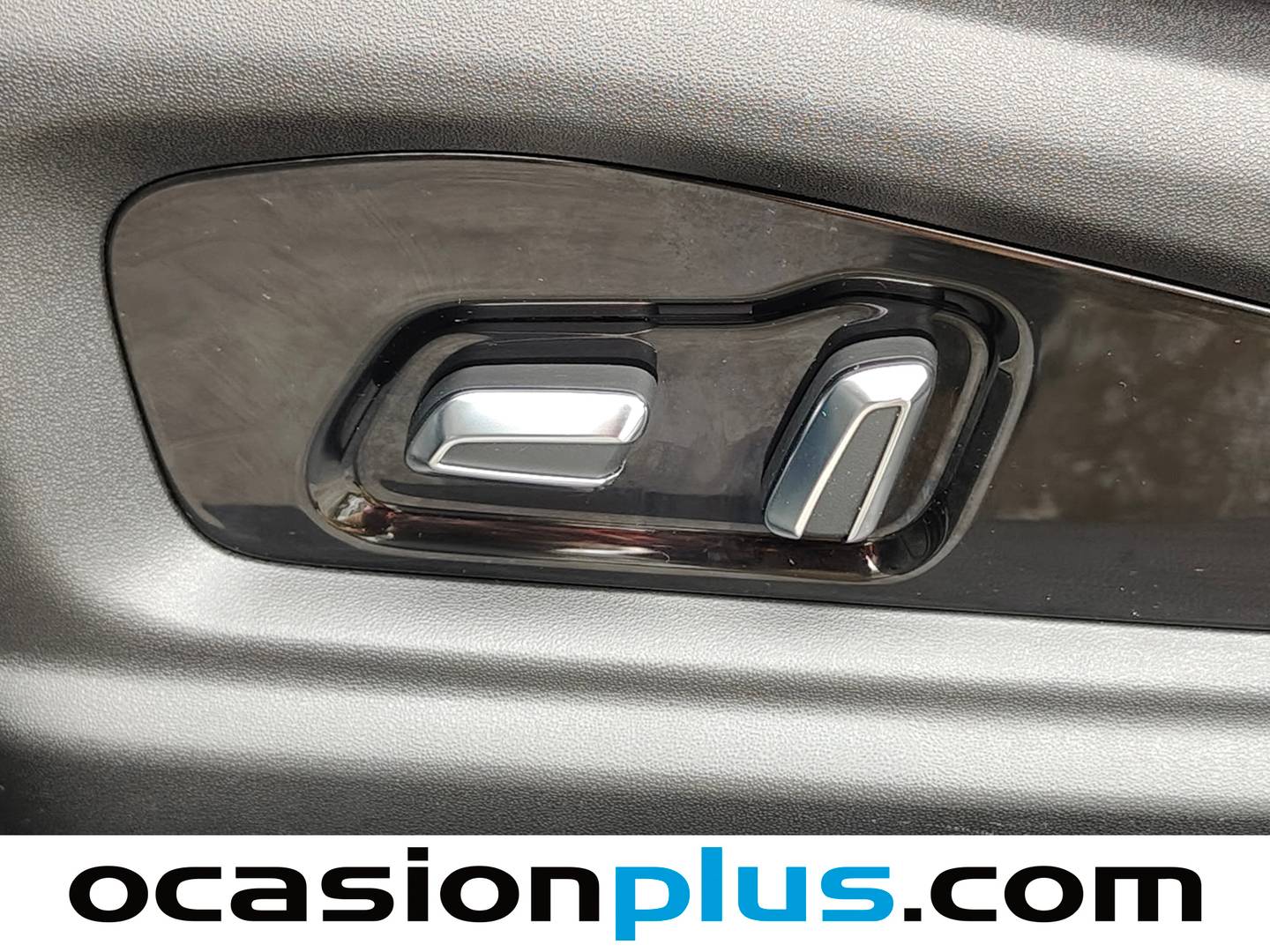 EBRO S700 EBRO S700 1.6 TGDI Luxury 7 DCT (147 CV) 147cv