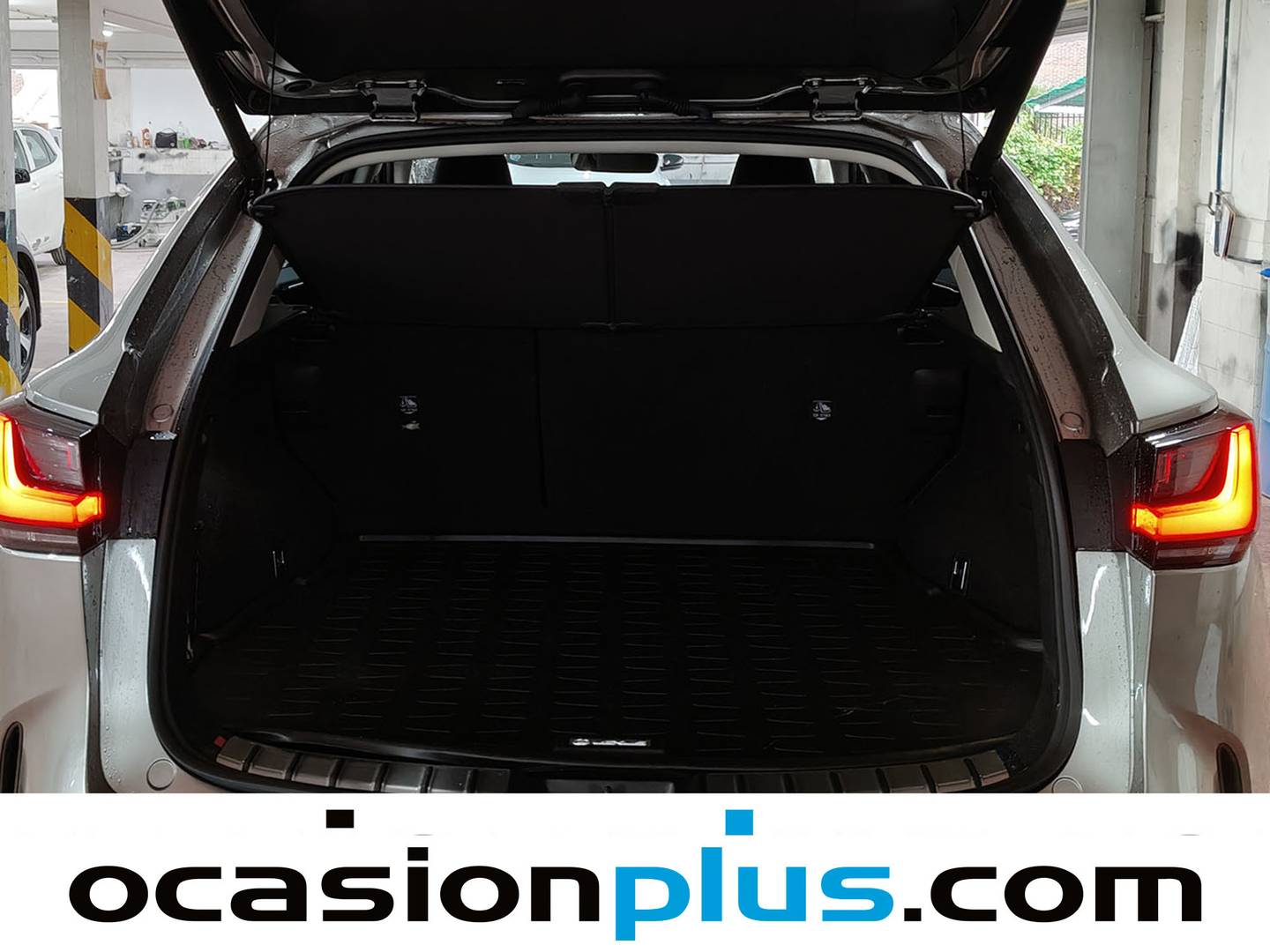 Foto Lexus NX Lexus NX 450h+ Premium+ 4WD (306 CV)