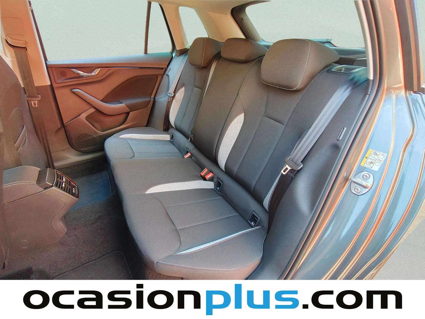 Skoda Kamiq Skoda Kamiq 1.0 TSI Selection DSG (115 CV) gasolina
