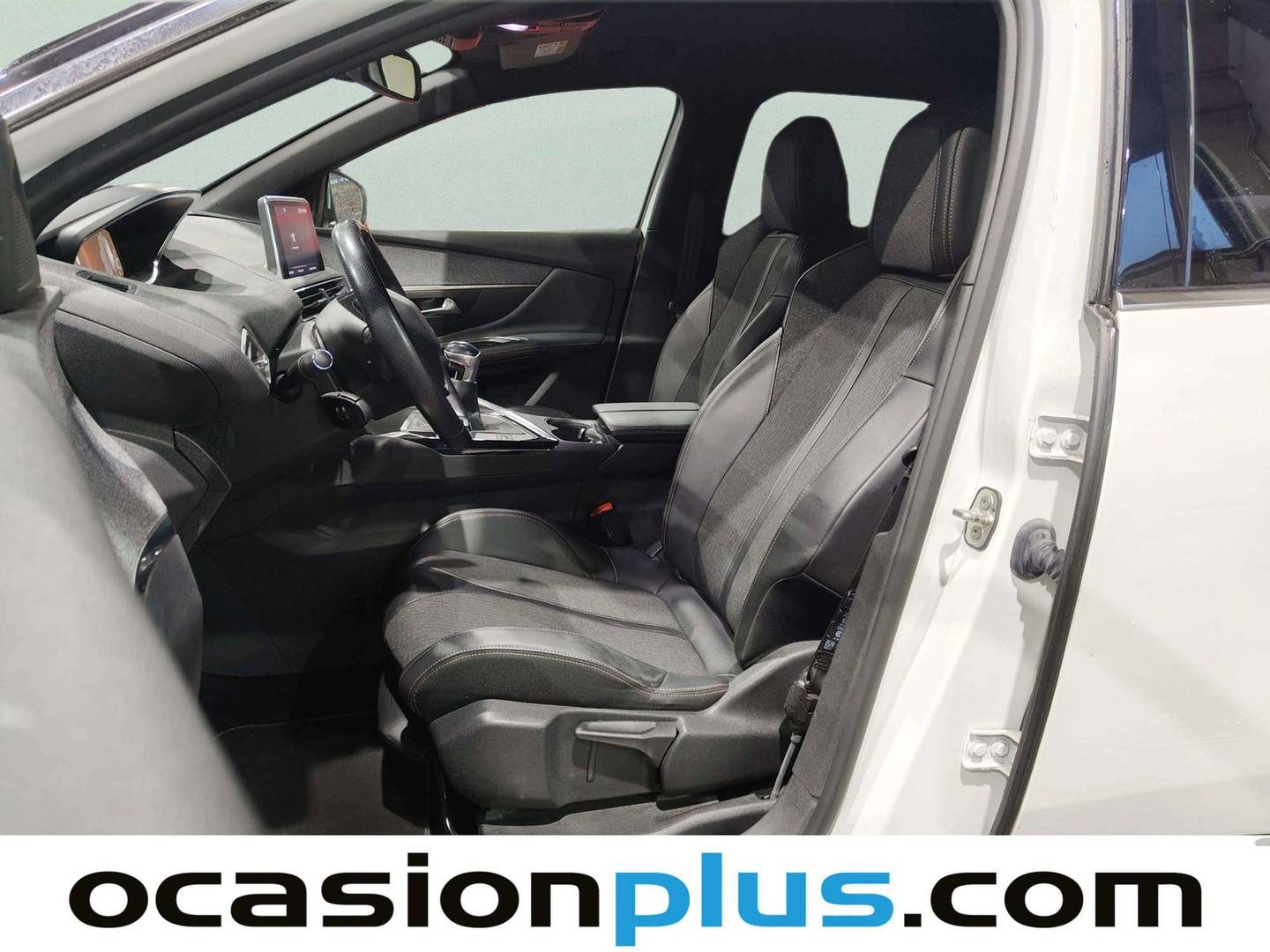 Foto asientos delanteros Peugeot 3008 Peugeot 3008 PureTech 130 S&S GT Line (130 CV)