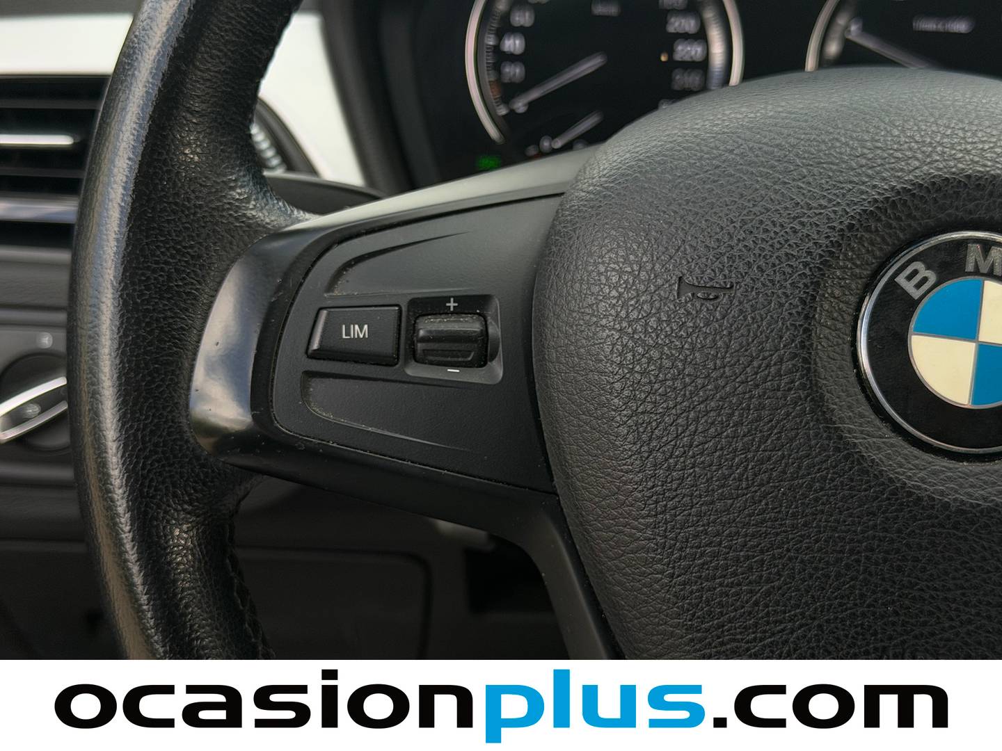 Extras y acabados del BMW X1 BMW X1 sDrive16d (116 CV)