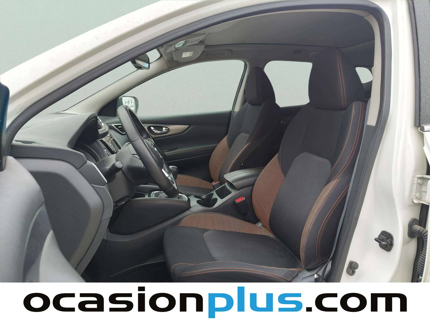 Foto asientos delanteros Nissan QASHQAI Nissan Qashqai DIG-T 140 N-Connecta 4x2 (140 CV)