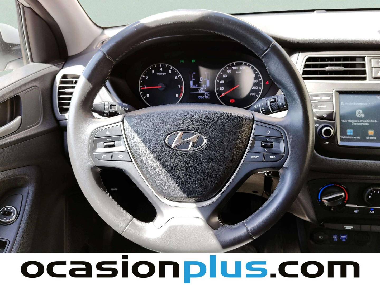 Equipamiento del Hyundai i20 Hyundai i20 1.0 TGDI Essence LE (100 CV)