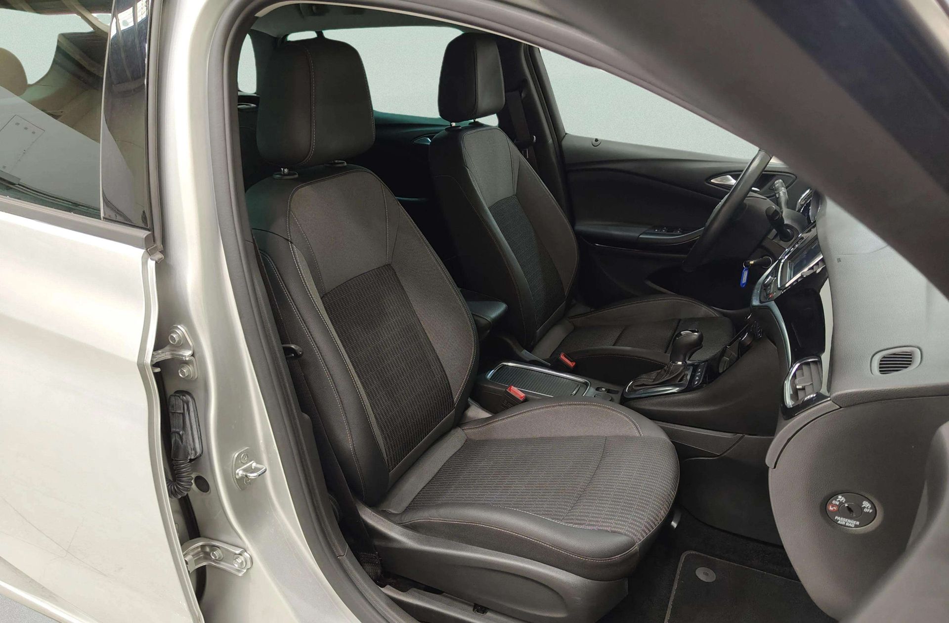 Opel Astra Sports Tourer 1.4T SHT Business Elegance CVT - foto 22
