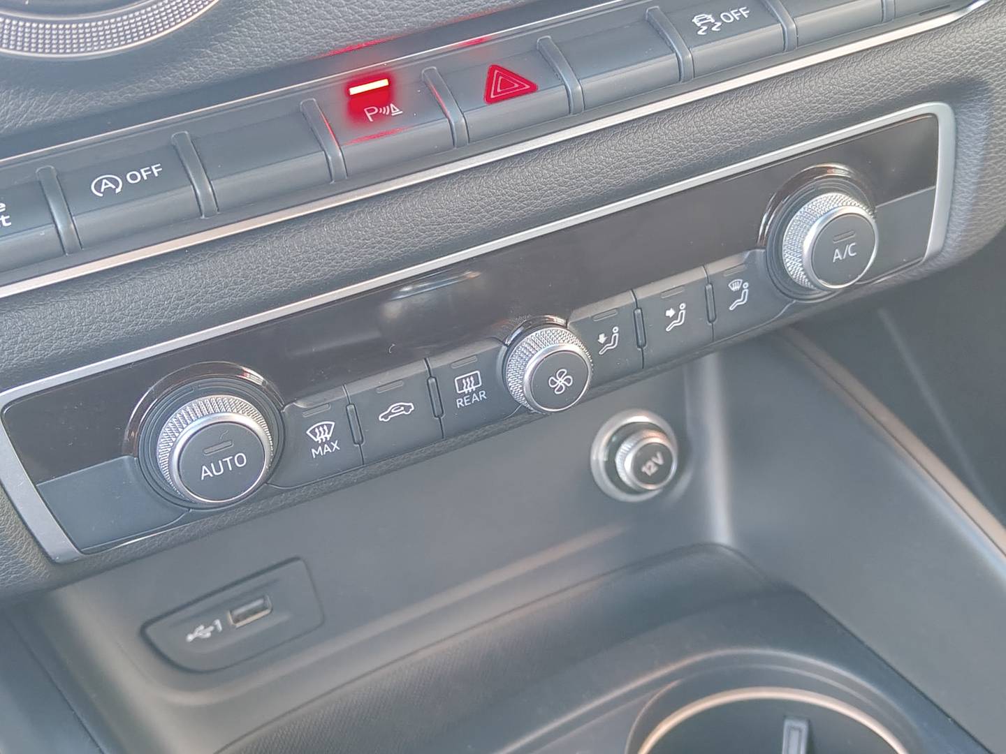 Foto Audi A3 Audi A3 Sportback S line 30 TDI (116 CV)