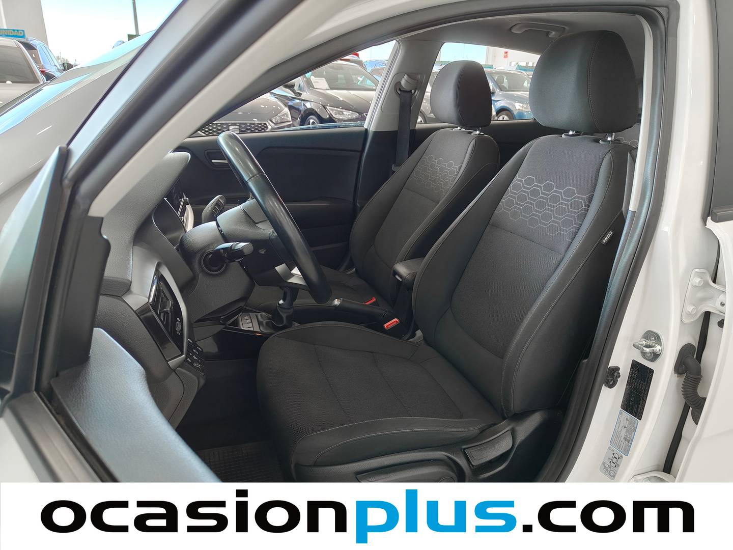 Foto asientos delanteros KIA Rio KIA Rio 1.0 T-GDi MHEV iMT Drive (100 CV)
