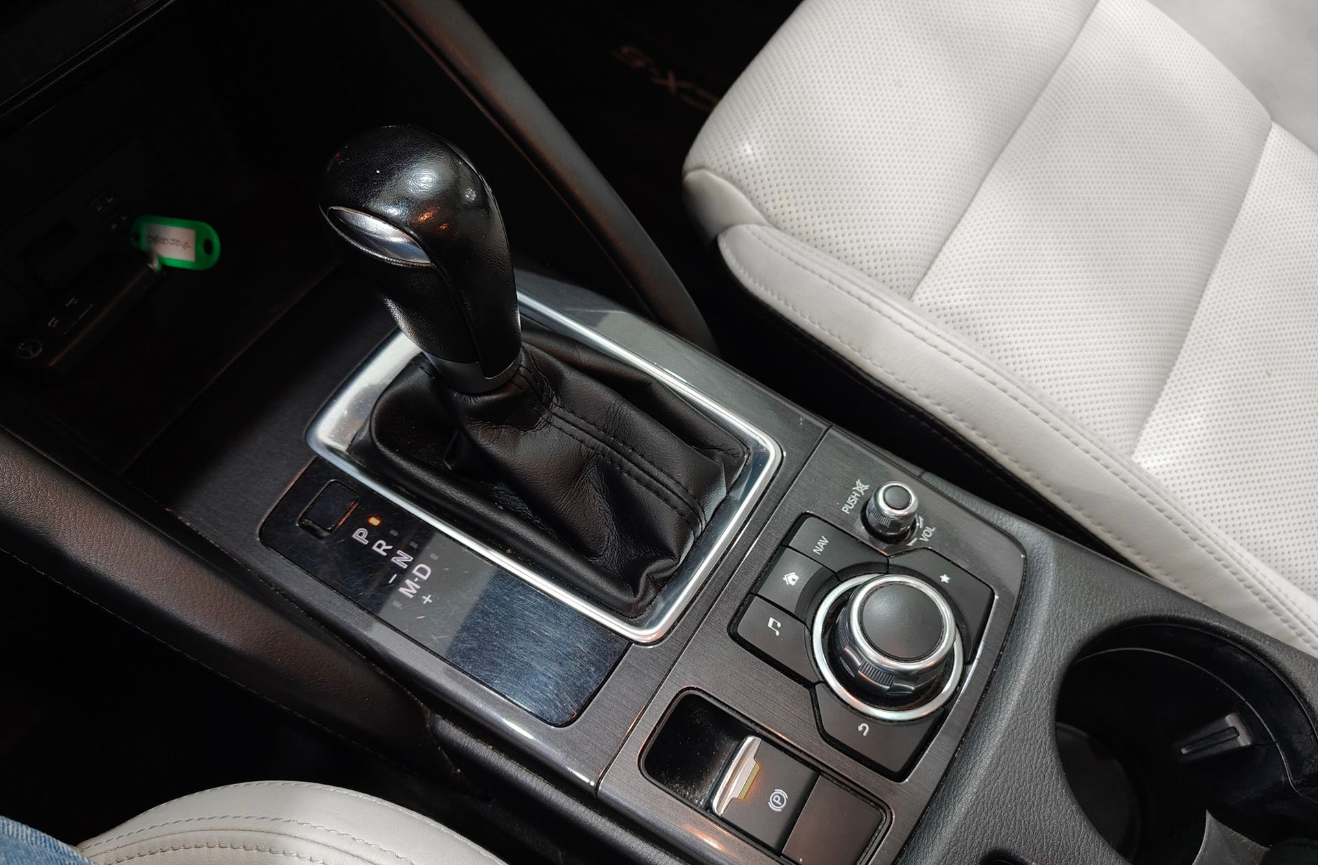 Mazda CX-5 2.2 DE Luxury 4WD - foto 5