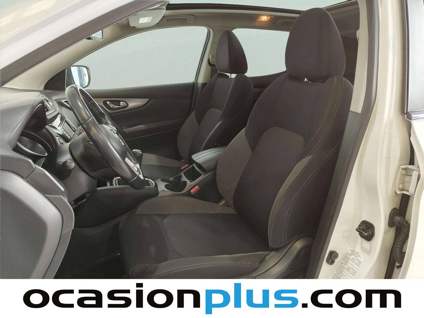 Foto asientos delanteros Nissan QASHQAI Nissan Qashqai dCi 115 N-Connecta (115 CV)