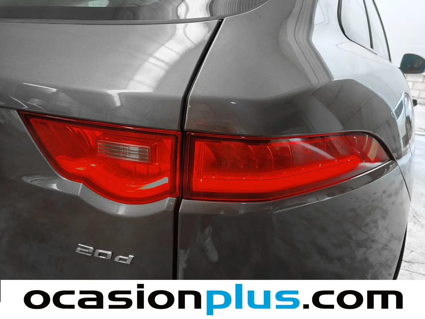 Foto Jaguar F-Pace Jaguar F-PACE 2.0L i4D R-Sport Auto (180 CV)