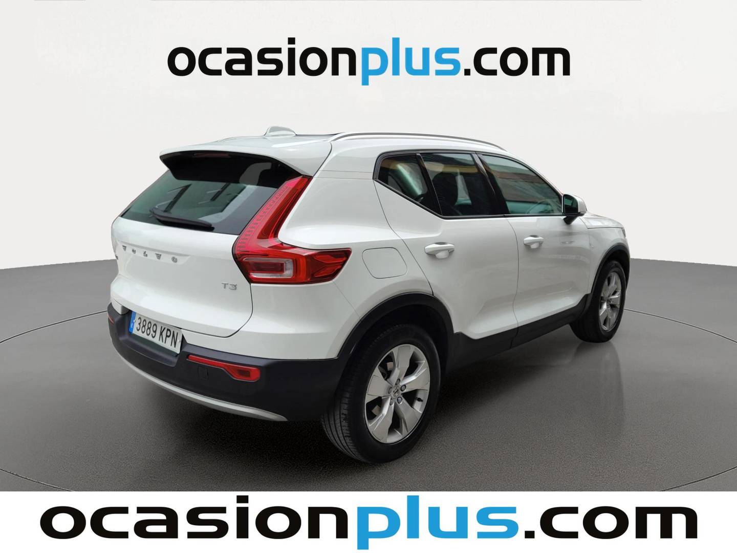 Foto trasera Volvo XC40 Volvo XC40 T3 Momentum (156 CV) derecha
