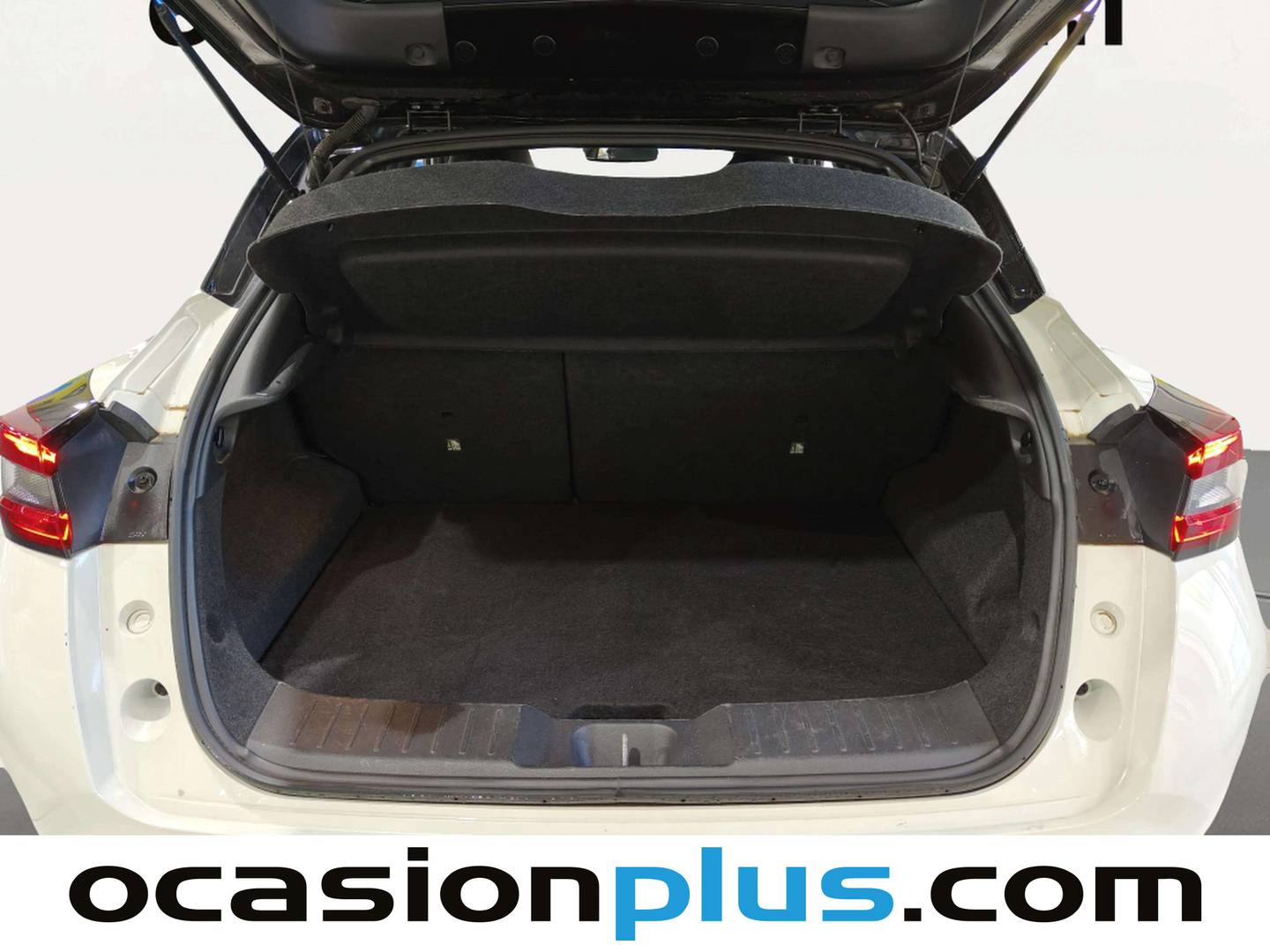 Fotos maletero Nissan JUKE Nissan Juke Hybrid N-Design Black Auto (143 CV)