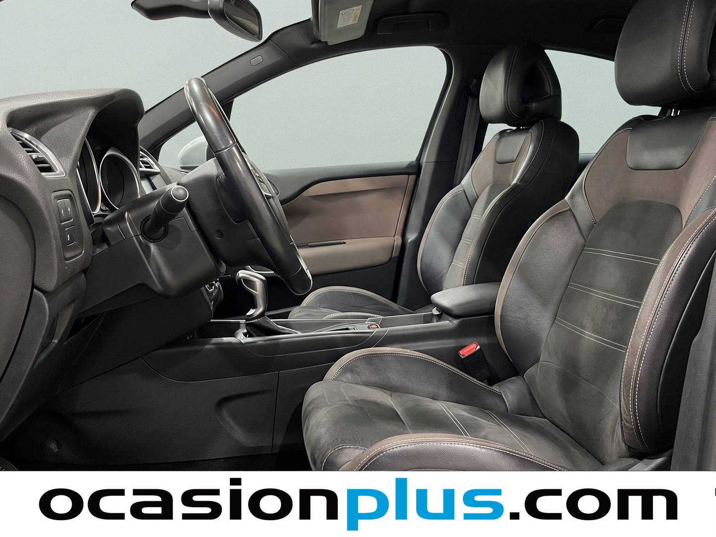 Foto asientos delanteros DS DS 4 Crossback DS DS 4 Crossback 1.6 BlueHDi S&S Style EAT6 (120 CV)