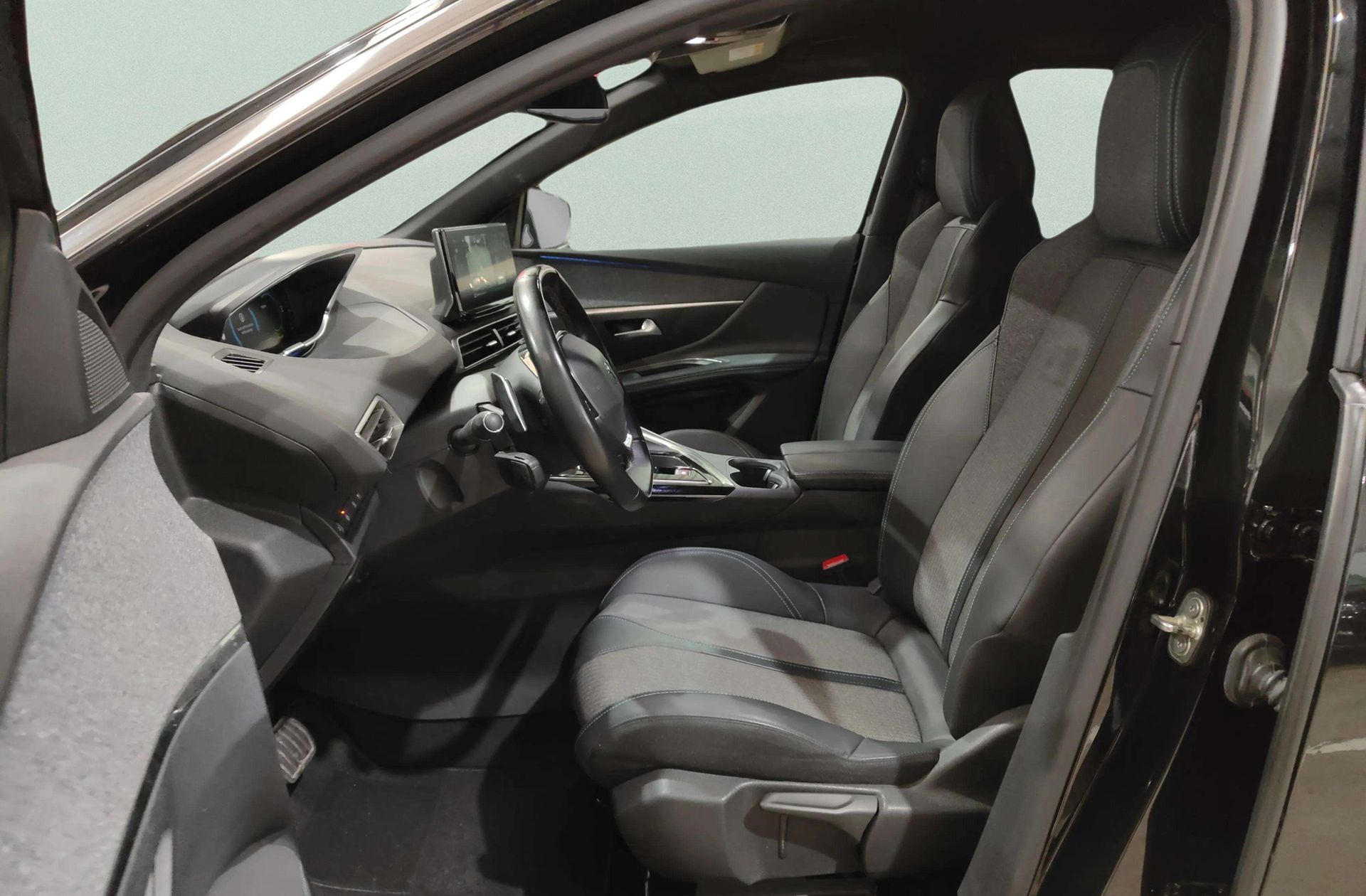 Peugeot 3008 300 Allure Pack e-EAT8 - foto 12