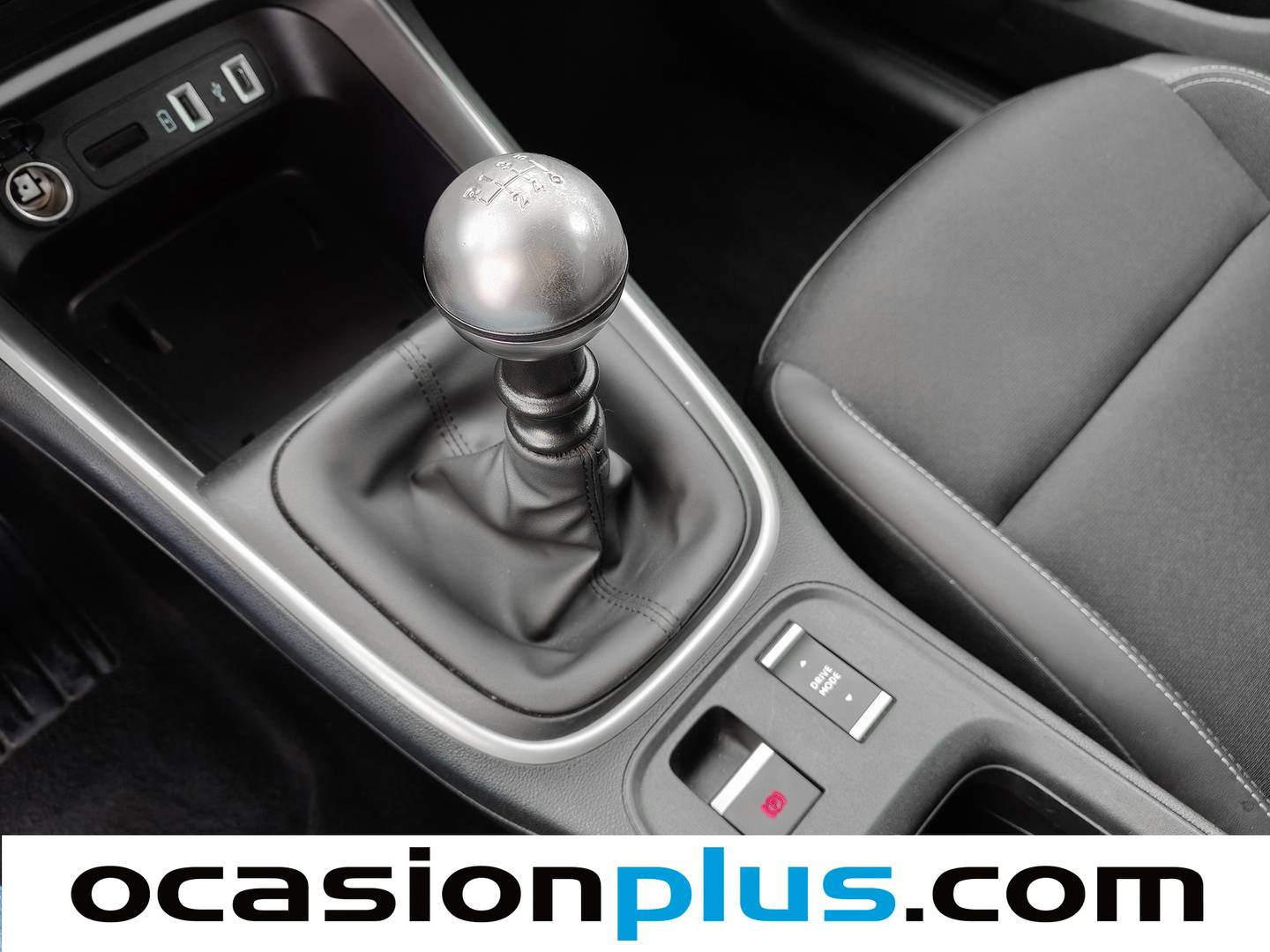 Foto Jeep Avenger Jeep Avenger 1.2 G Summit (100 CV)