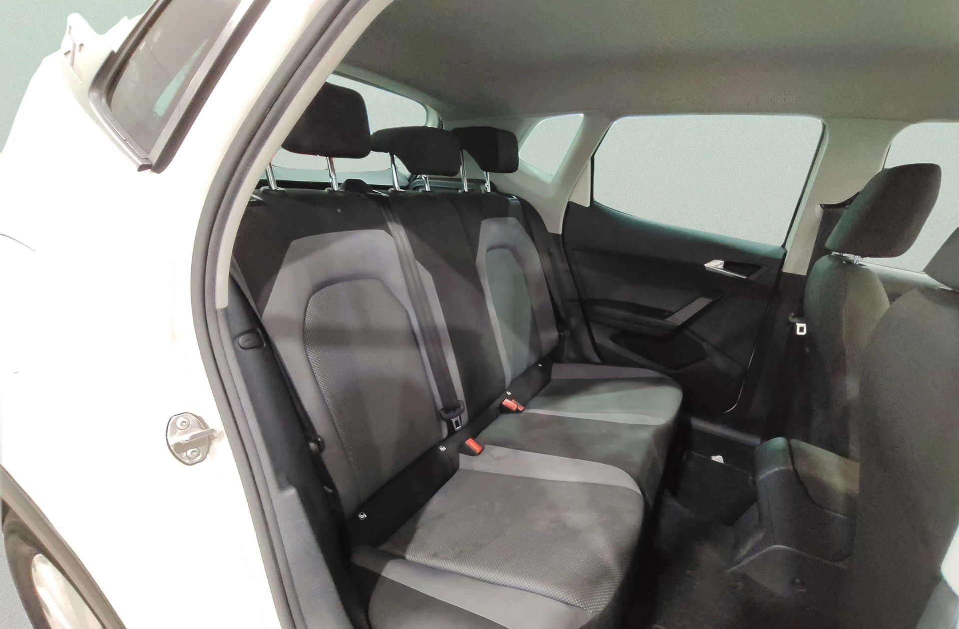SEAT Arona 1.0 TSI Ecomotive Style - foto 13