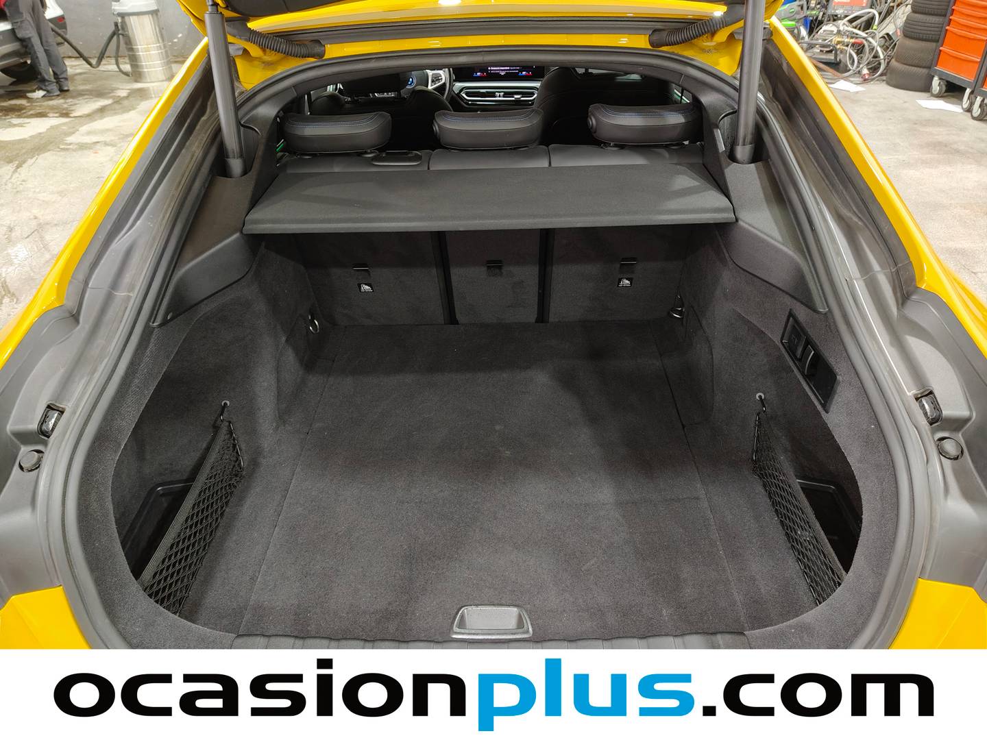 Fotos maletero BMW i4 BMW i4 M50 (544 CV)