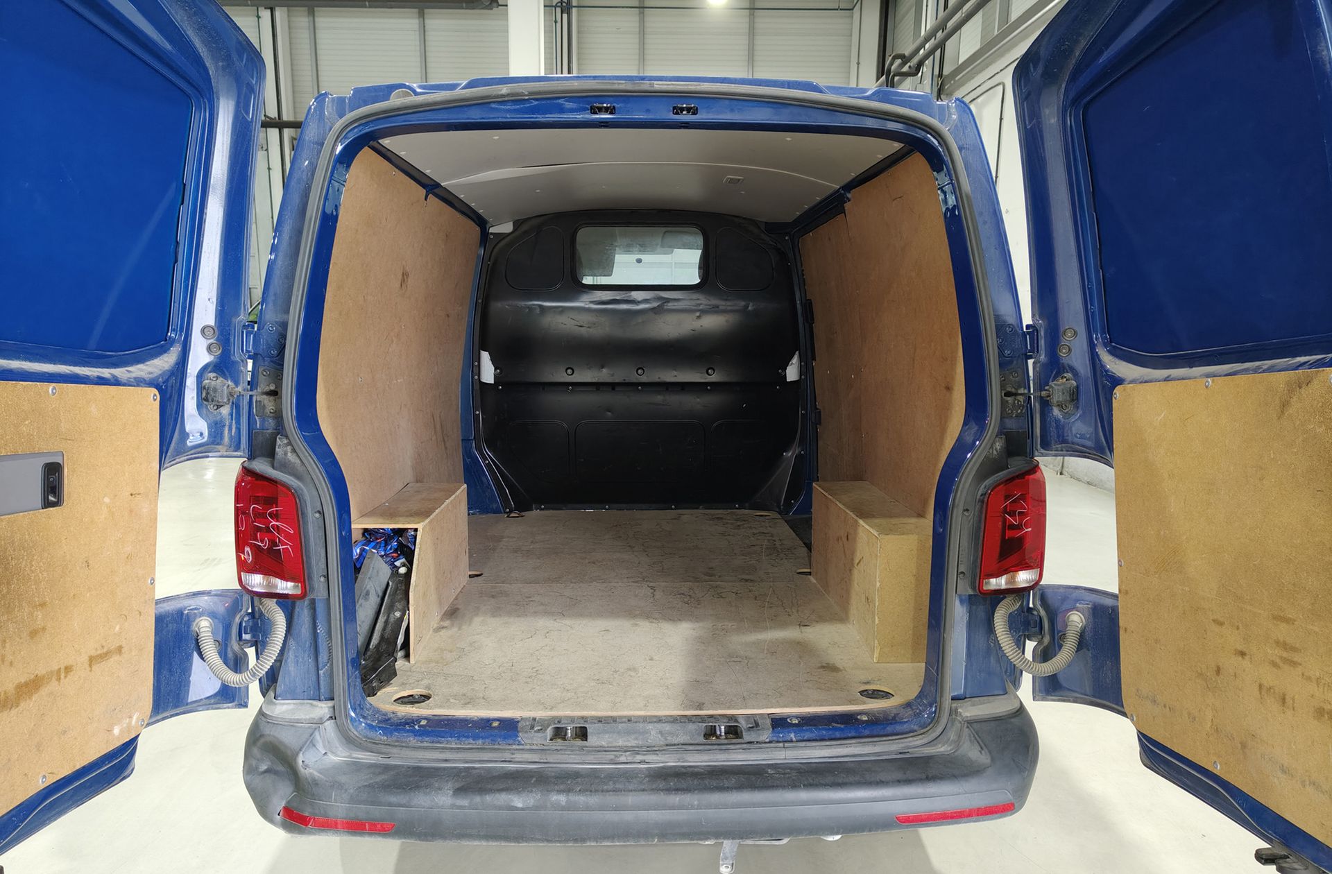 Volkswagen Transporter Furgon Batalla Corta TN 2.0 TDI - foto 10